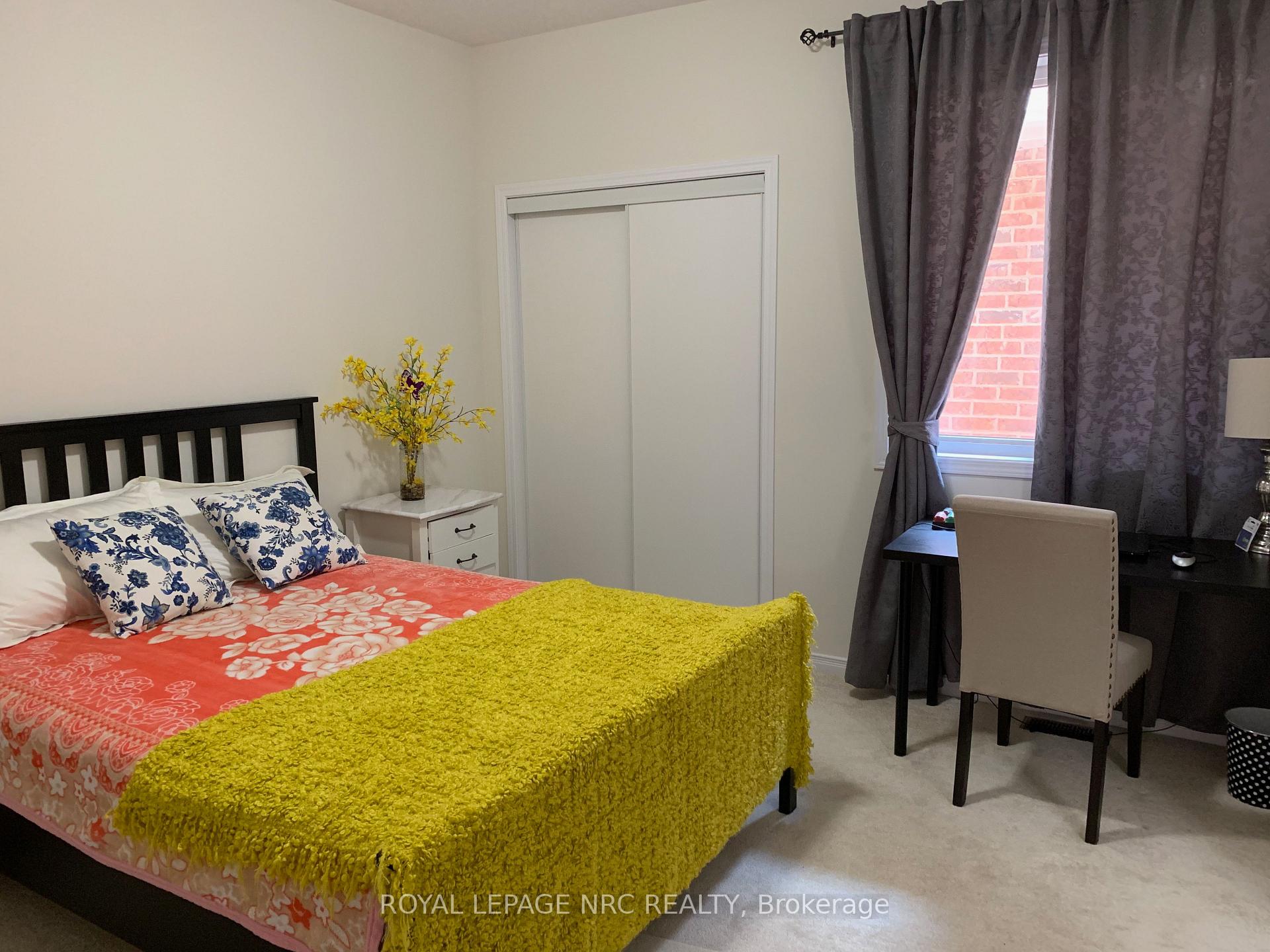 Photo 16 of 7969 Buckeye Crescent, Niagara Falls, Brown — HOMEH