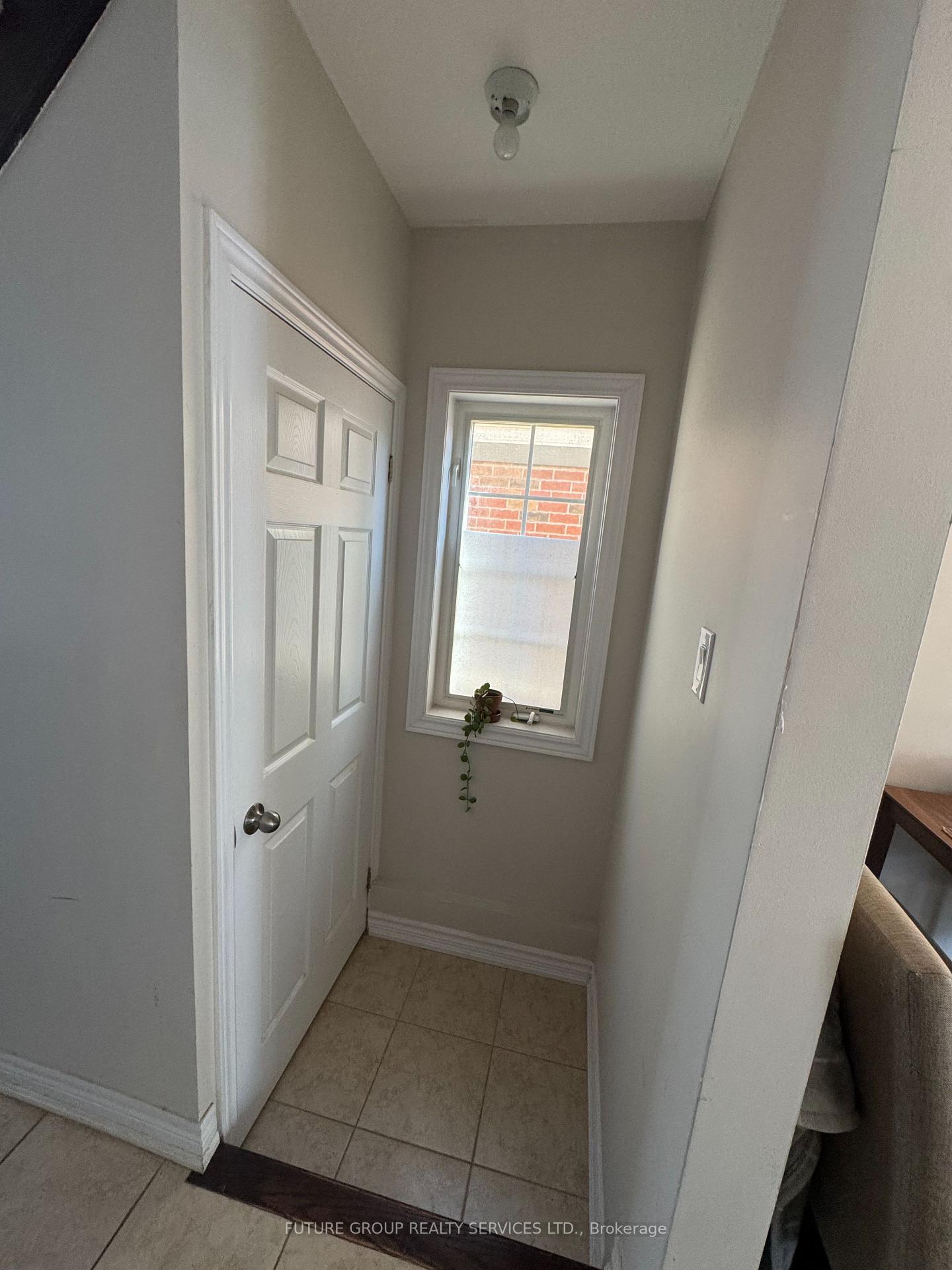 Photo 9 of 59 Cole Street, Hamilton, Waterdown — HOMEH