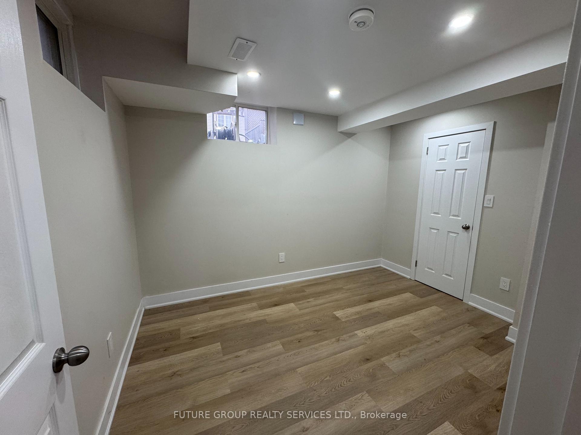 Photo 23 of 59 Cole Street, Hamilton, Waterdown — HOMEH