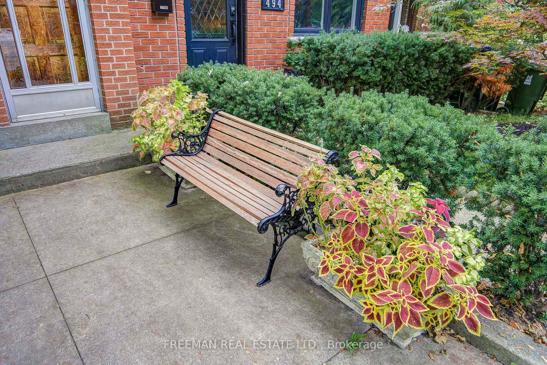 Photo 4 of 492 Manning Avenue, Toronto, Palmerston-Little Italy — HOMEH