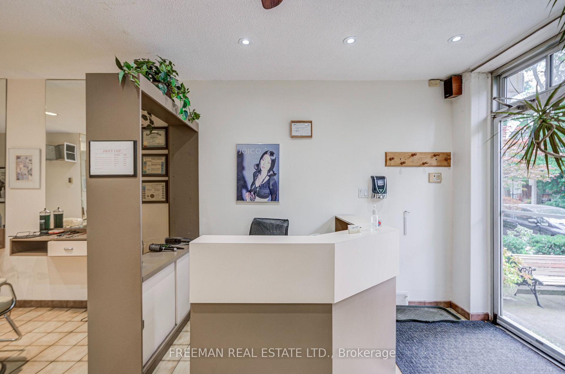 Photo 6 of 492 Manning Avenue, Toronto, Palmerston-Little Italy — HOMEH