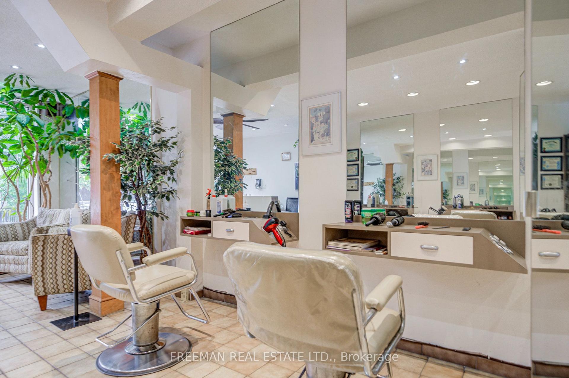 Photo 12 of 492 Manning Avenue, Toronto, Palmerston-Little Italy — HOMEH