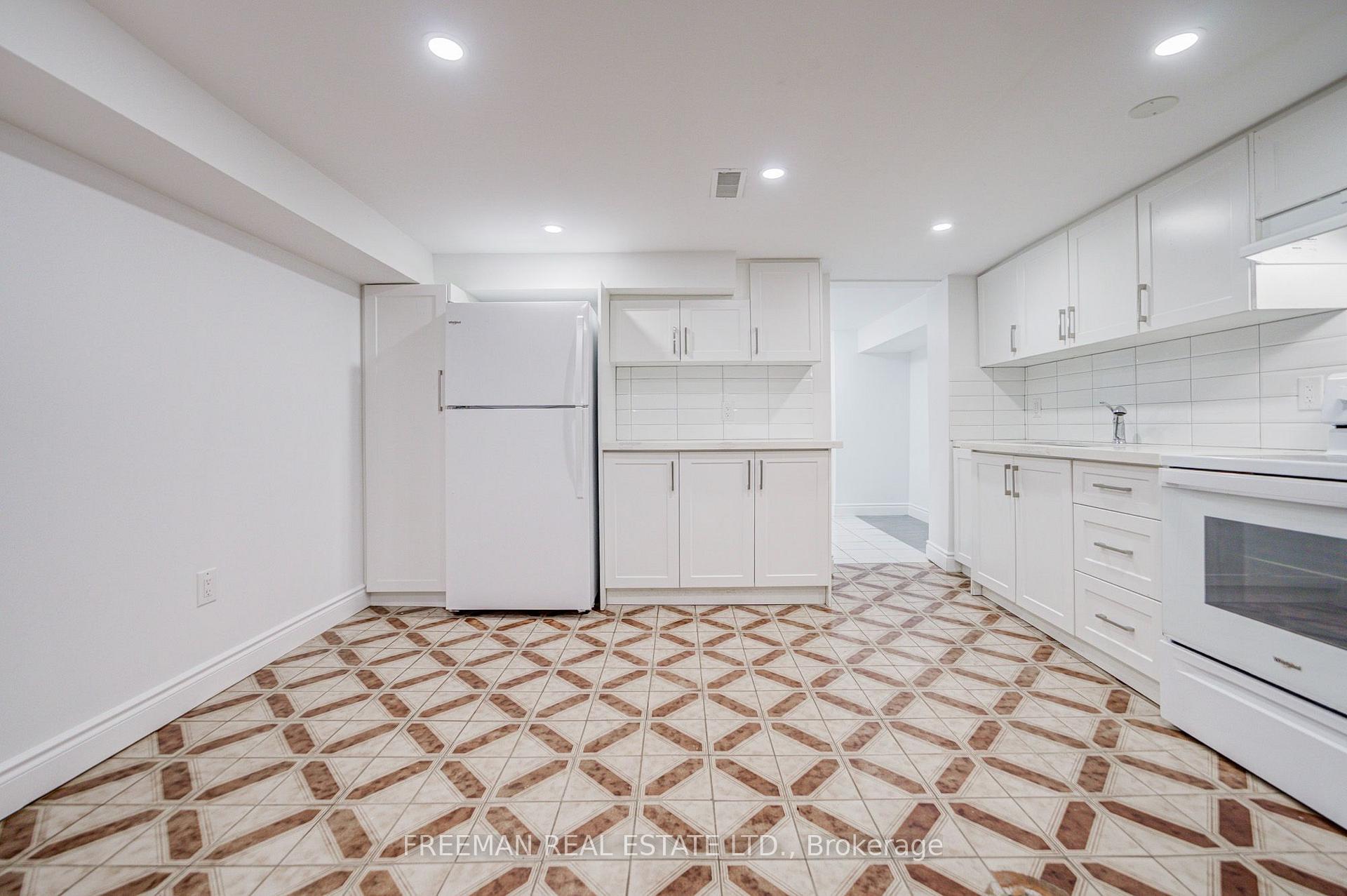 Photo 35 of 492 Manning Avenue, Toronto, Palmerston-Little Italy — HOMEH