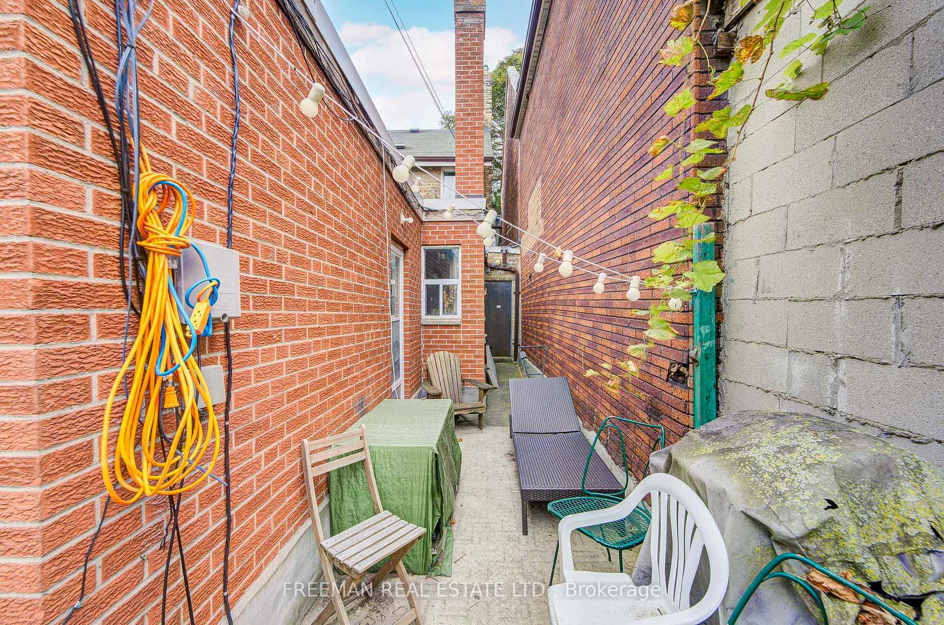 Photo 43 of 492 Manning Avenue, Toronto, Palmerston-Little Italy — HOMEH