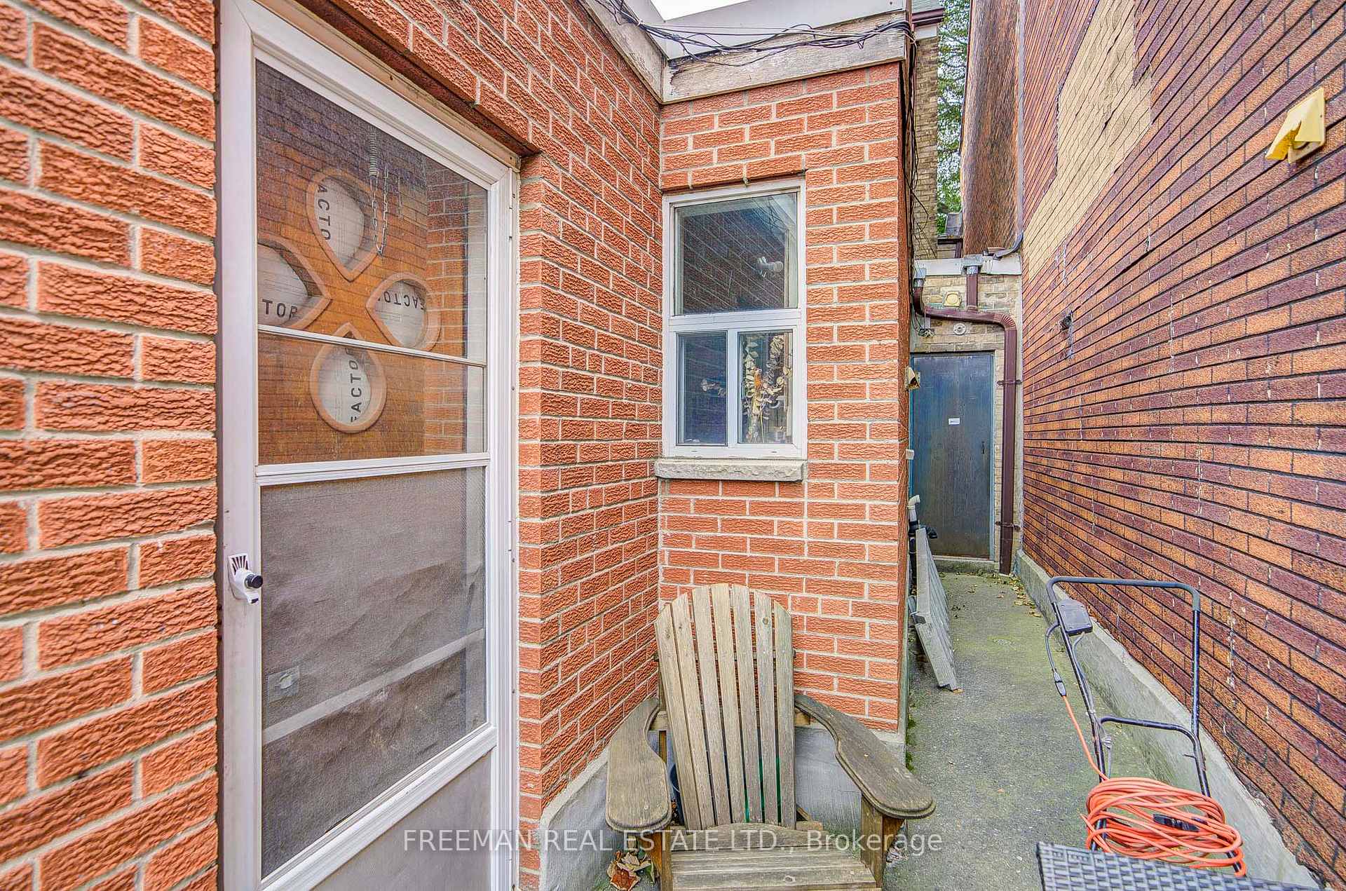 Photo 47 of 492 Manning Avenue, Toronto, Palmerston-Little Italy — HOMEH