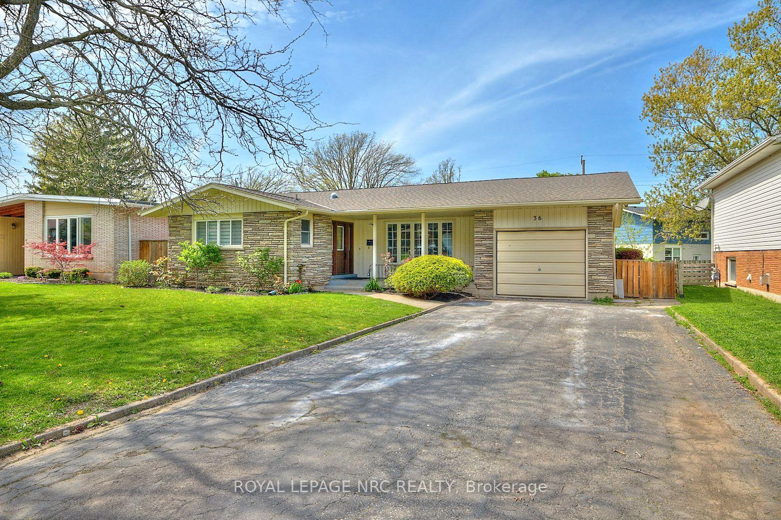 Photo 3 of 36 Valerie Drive, St. Catharines, Glendale/Glenridge — HOMEH
