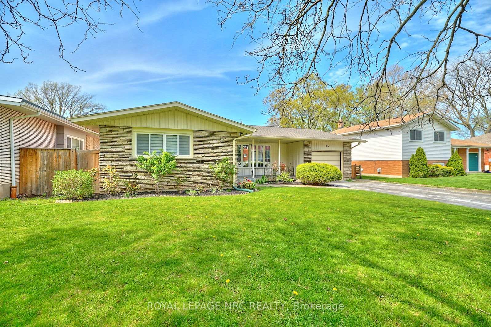 Photo 4 of 36 Valerie Drive, St. Catharines, Glendale/Glenridge — HOMEH