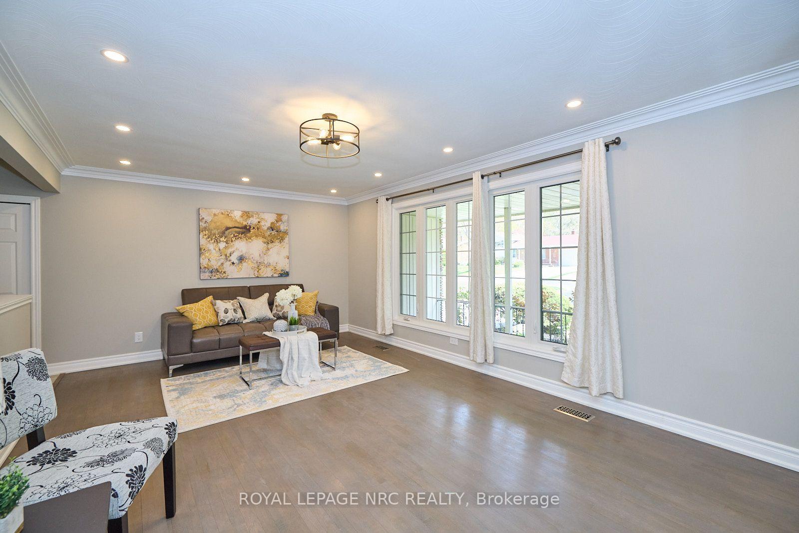 Photo 13 of 36 Valerie Drive, St. Catharines, Glendale/Glenridge — HOMEH