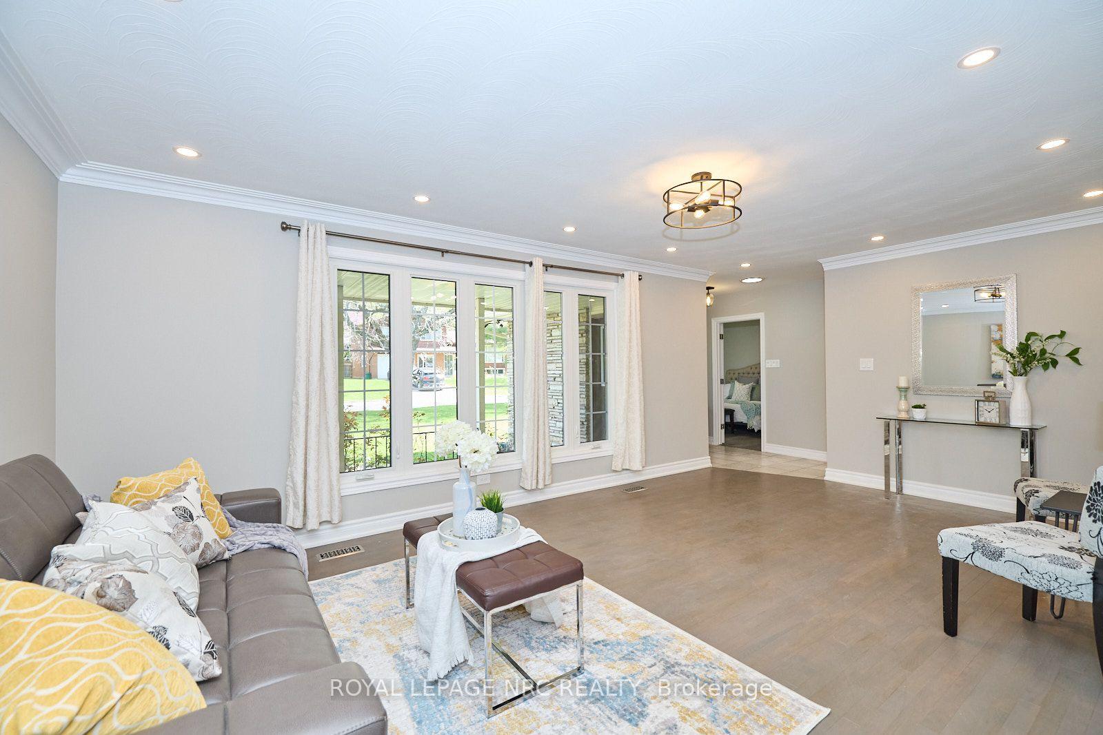 Photo 14 of 36 Valerie Drive, St. Catharines, Glendale/Glenridge — HOMEH