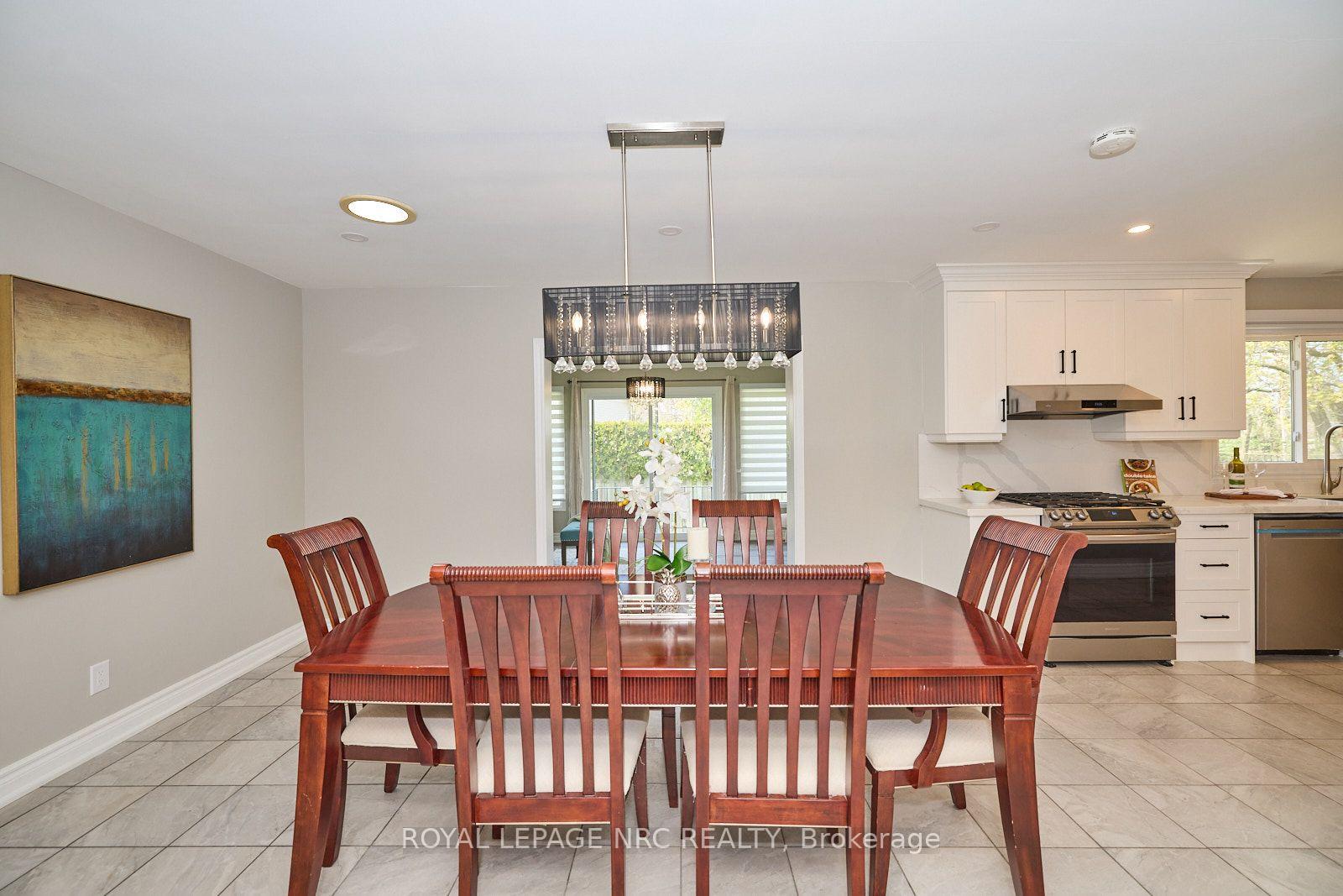 Photo 15 of 36 Valerie Drive, St. Catharines, Glendale/Glenridge — HOMEH