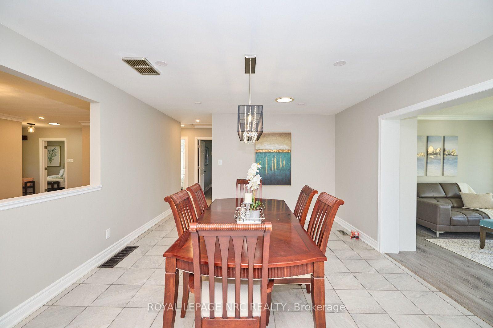 Photo 18 of 36 Valerie Drive, St. Catharines, Glendale/Glenridge — HOMEH