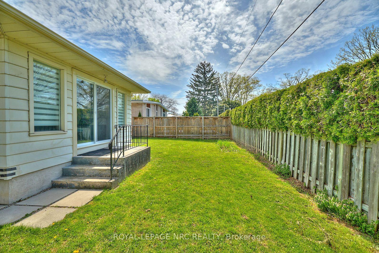 Photo 38 of 36 Valerie Drive, St. Catharines, Glendale/Glenridge — HOMEH