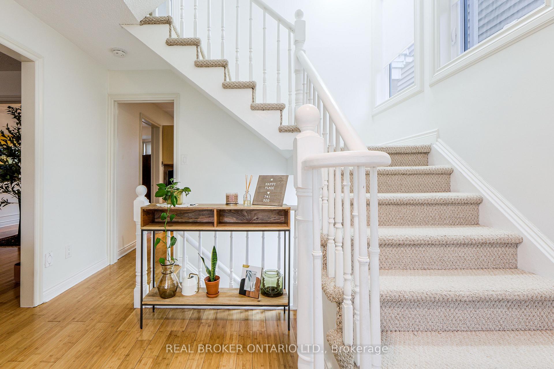 Photo 6 of Unit 6, 45 Birchmount Road, Scarborough, Birchcliffe-Cliffside — HOMEH