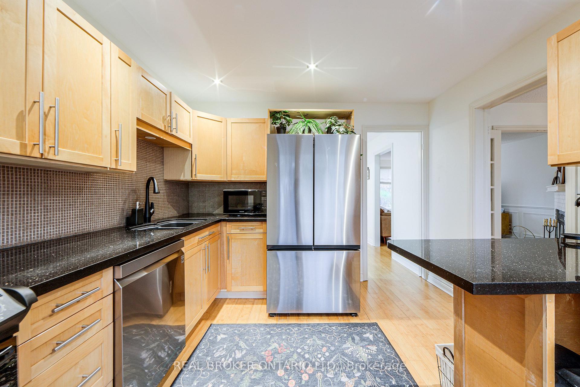 Photo 19 of Unit 6, 45 Birchmount Road, Scarborough, Birchcliffe-Cliffside — HOMEH