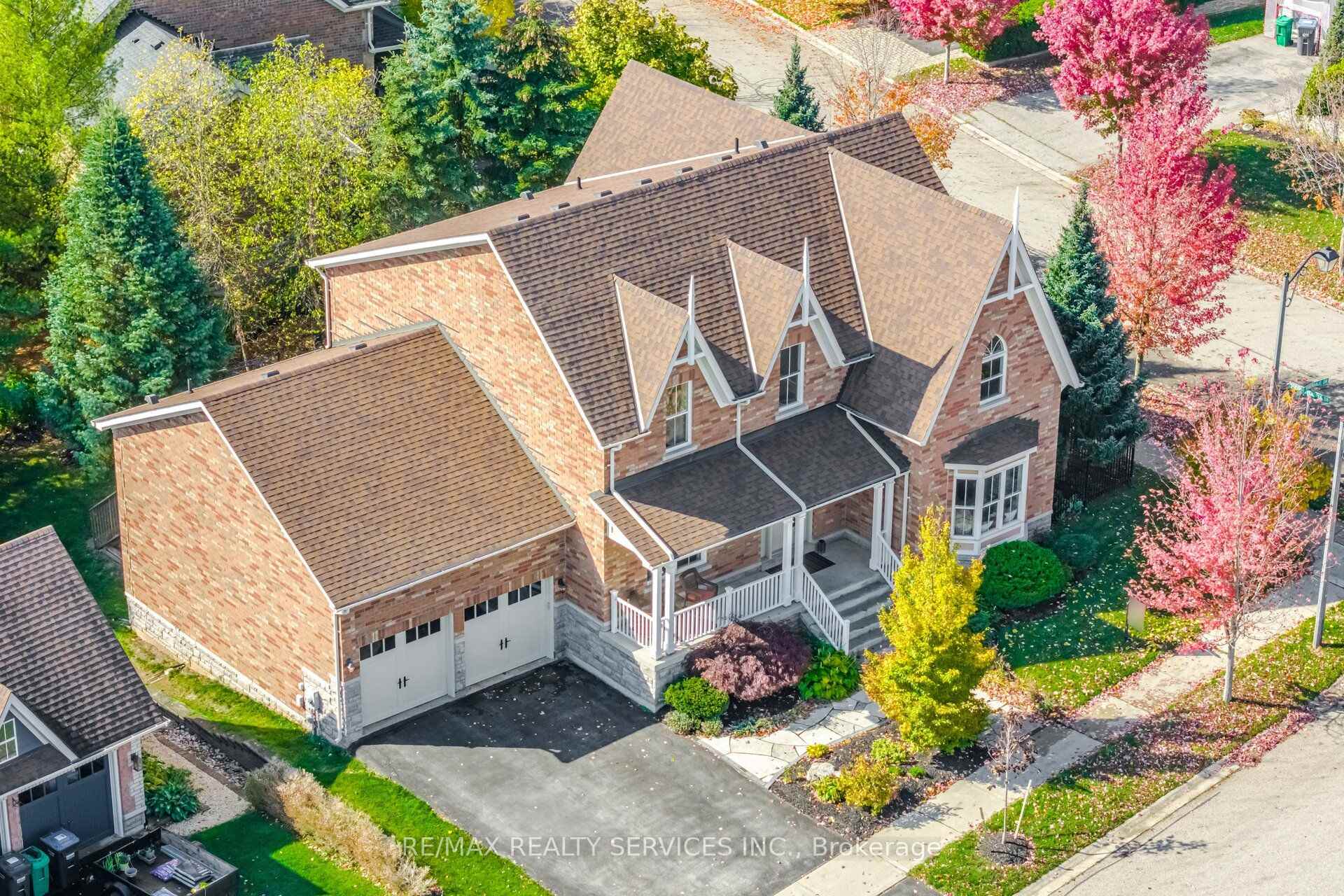 Photo 3 of 76 North Riverdale Drive, Caledon, Inglewood — HOMEH