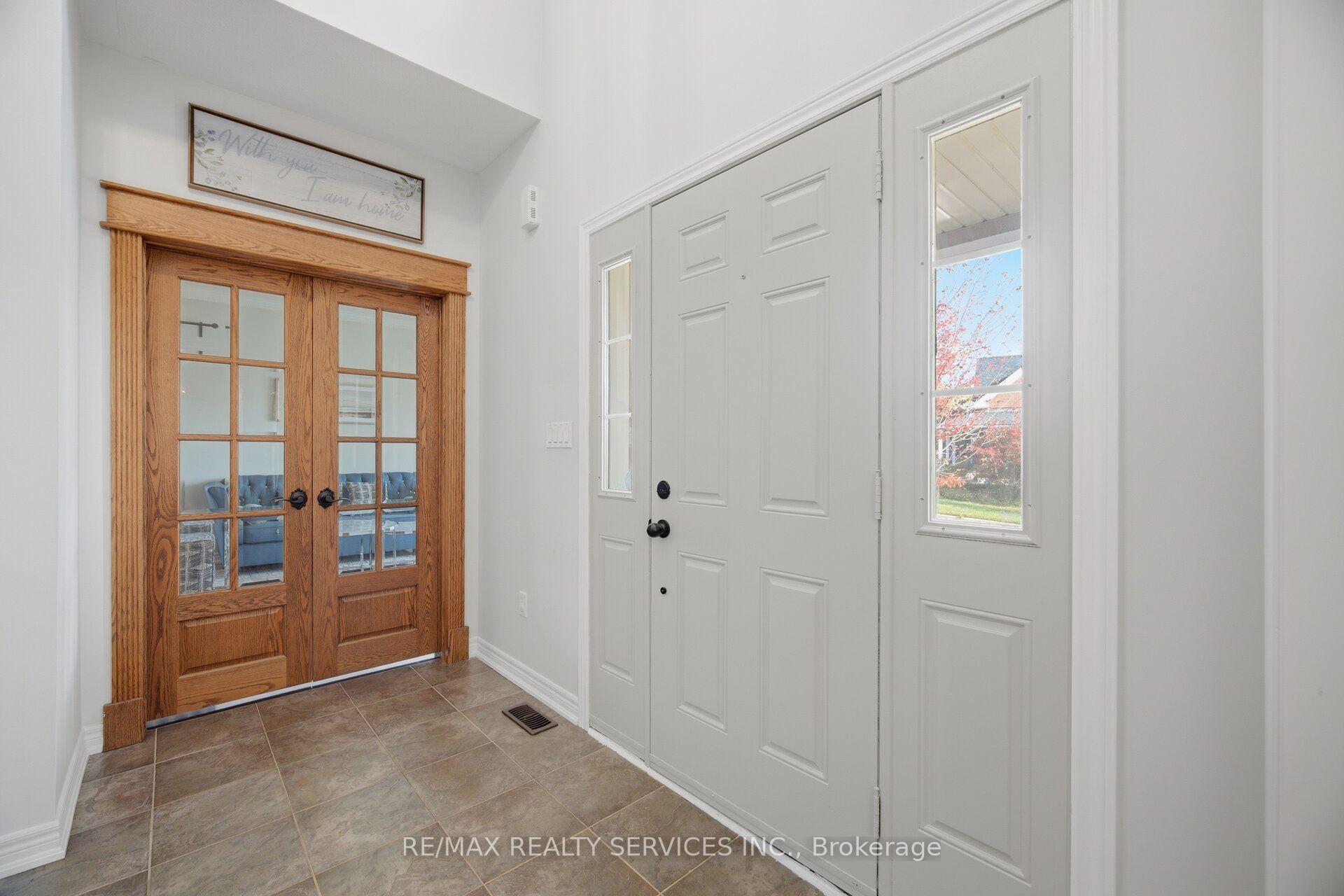 Photo 7 of 76 North Riverdale Drive, Caledon, Inglewood — HOMEH