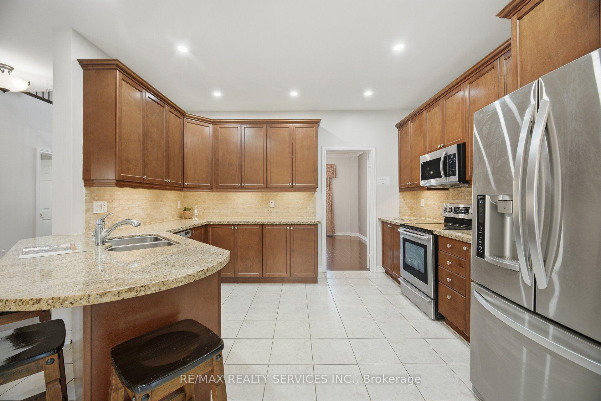 Photo 12 of 76 North Riverdale Drive, Caledon, Inglewood — HOMEH