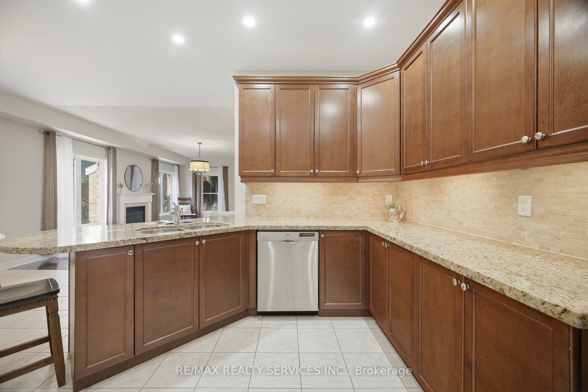 Photo 14 of 76 North Riverdale Drive, Caledon, Inglewood — HOMEH