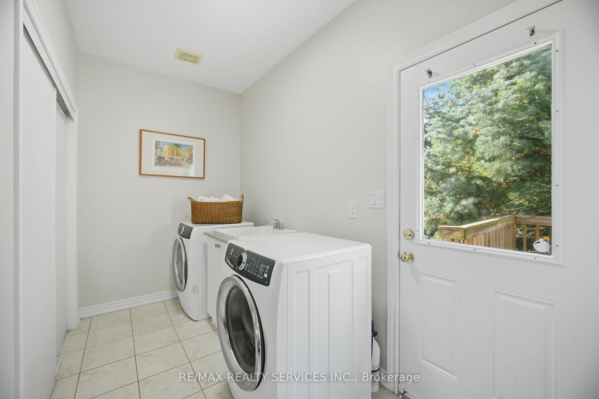 Photo 21 of 76 North Riverdale Drive, Caledon, Inglewood — HOMEH