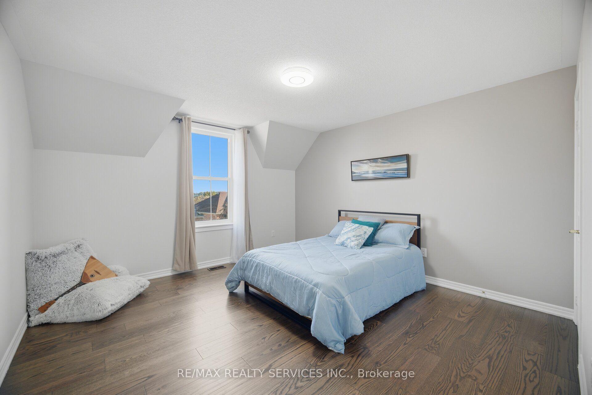 Photo 28 of 76 North Riverdale Drive, Caledon, Inglewood — HOMEH