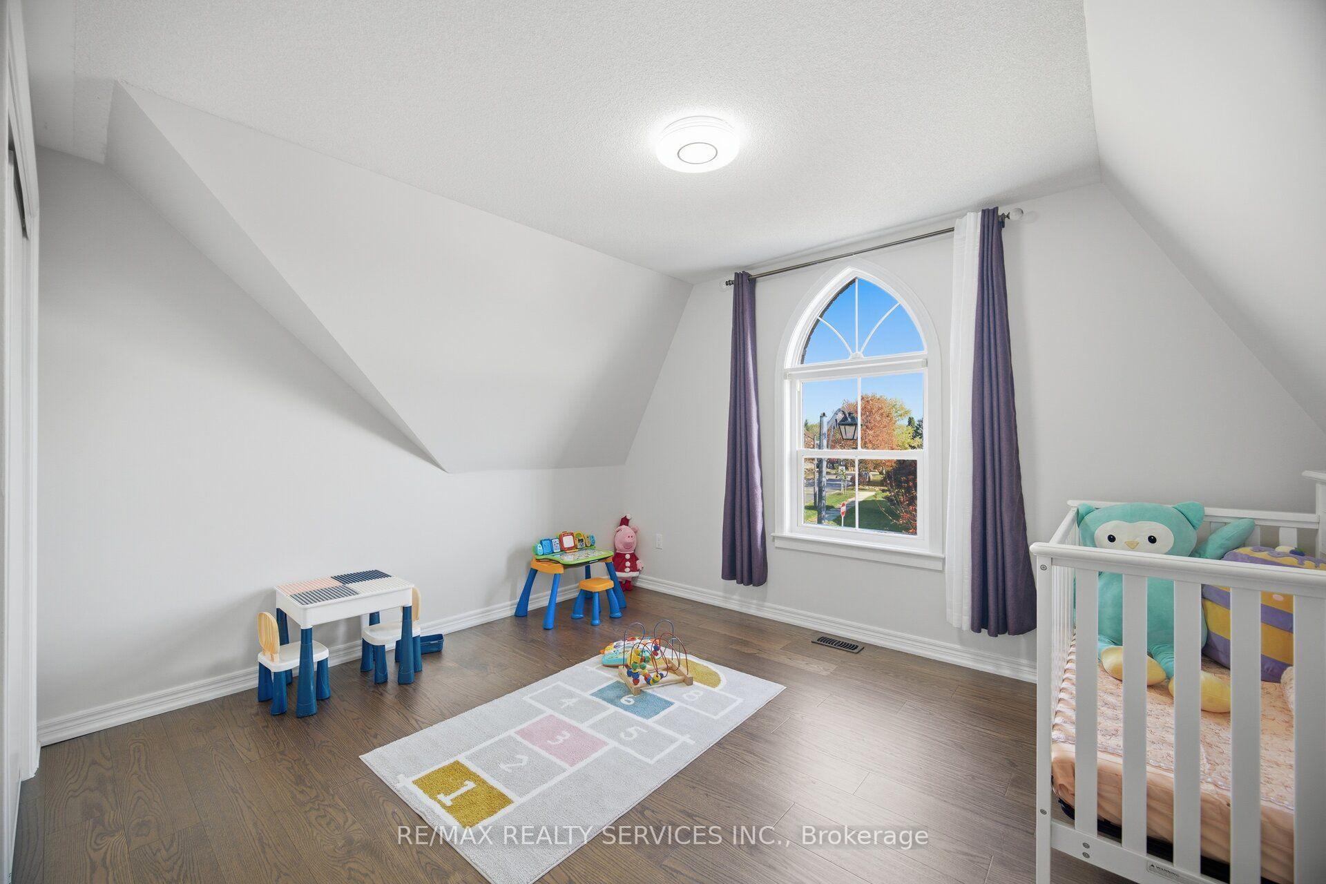 Photo 32 of 76 North Riverdale Drive, Caledon, Inglewood — HOMEH