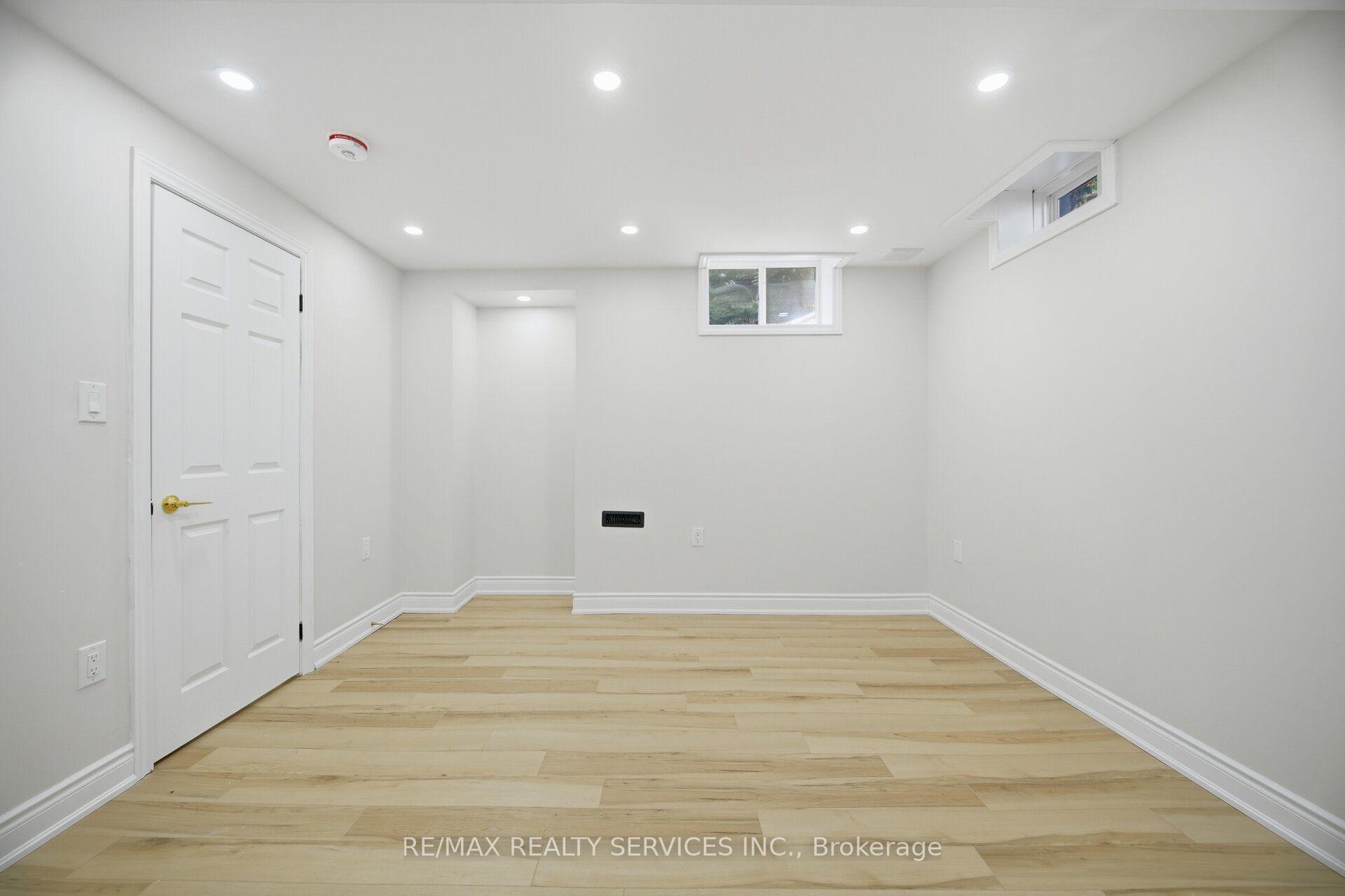 Photo 39 of 76 North Riverdale Drive, Caledon, Inglewood — HOMEH