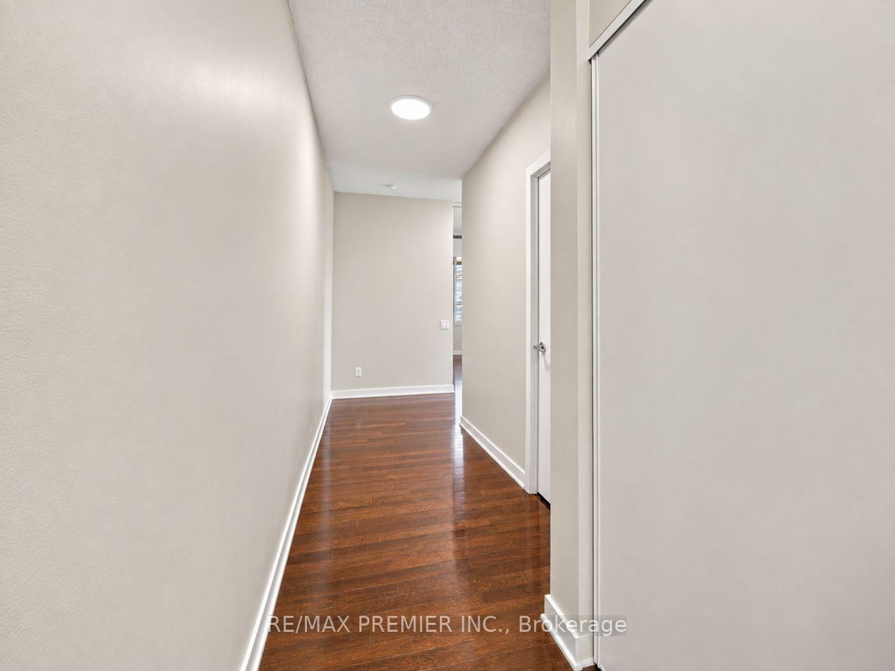 Photo 13 of Unit 1405, 33 Charles Street E, Toronto, Church-Yonge Corridor — HOMEH