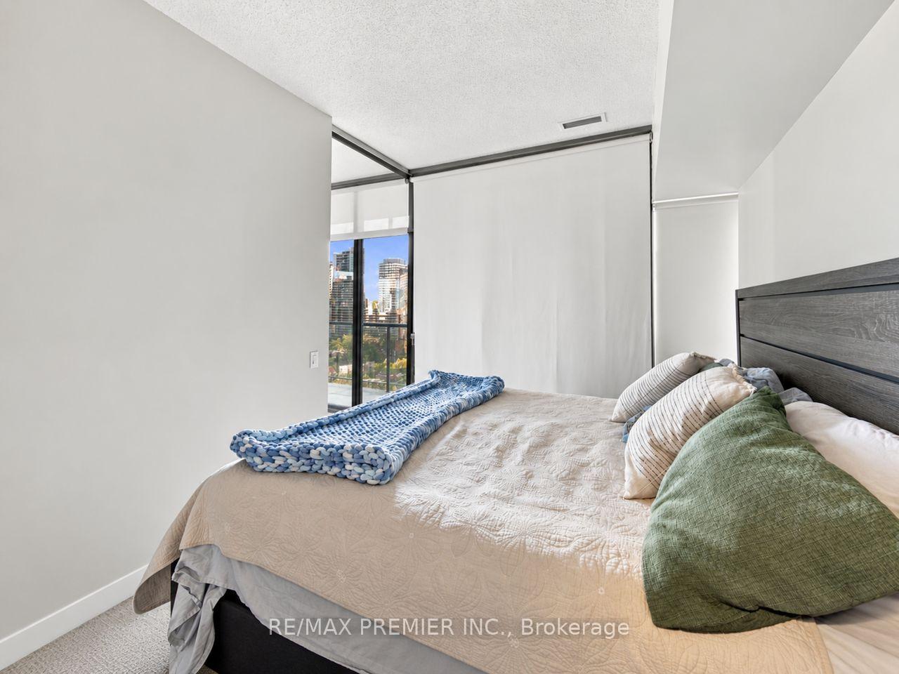 Photo 23 of Unit 1405, 33 Charles Street E, Toronto, Church-Yonge Corridor — HOMEH