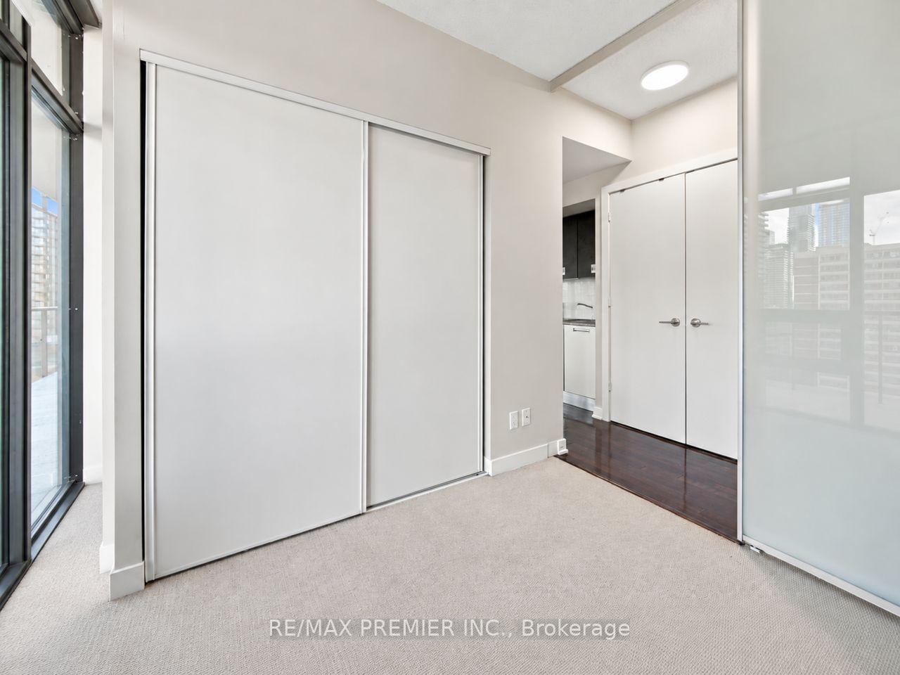 Photo 28 of Unit 1405, 33 Charles Street E, Toronto, Church-Yonge Corridor — HOMEH