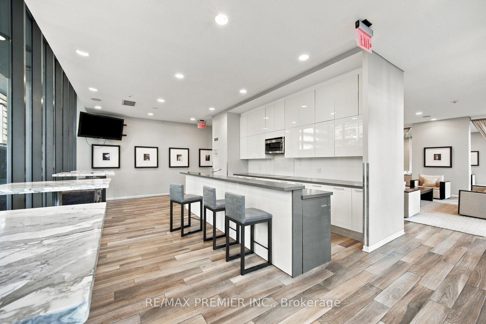 Photo 38 of Unit 1405, 33 Charles Street E, Toronto, Church-Yonge Corridor — HOMEH