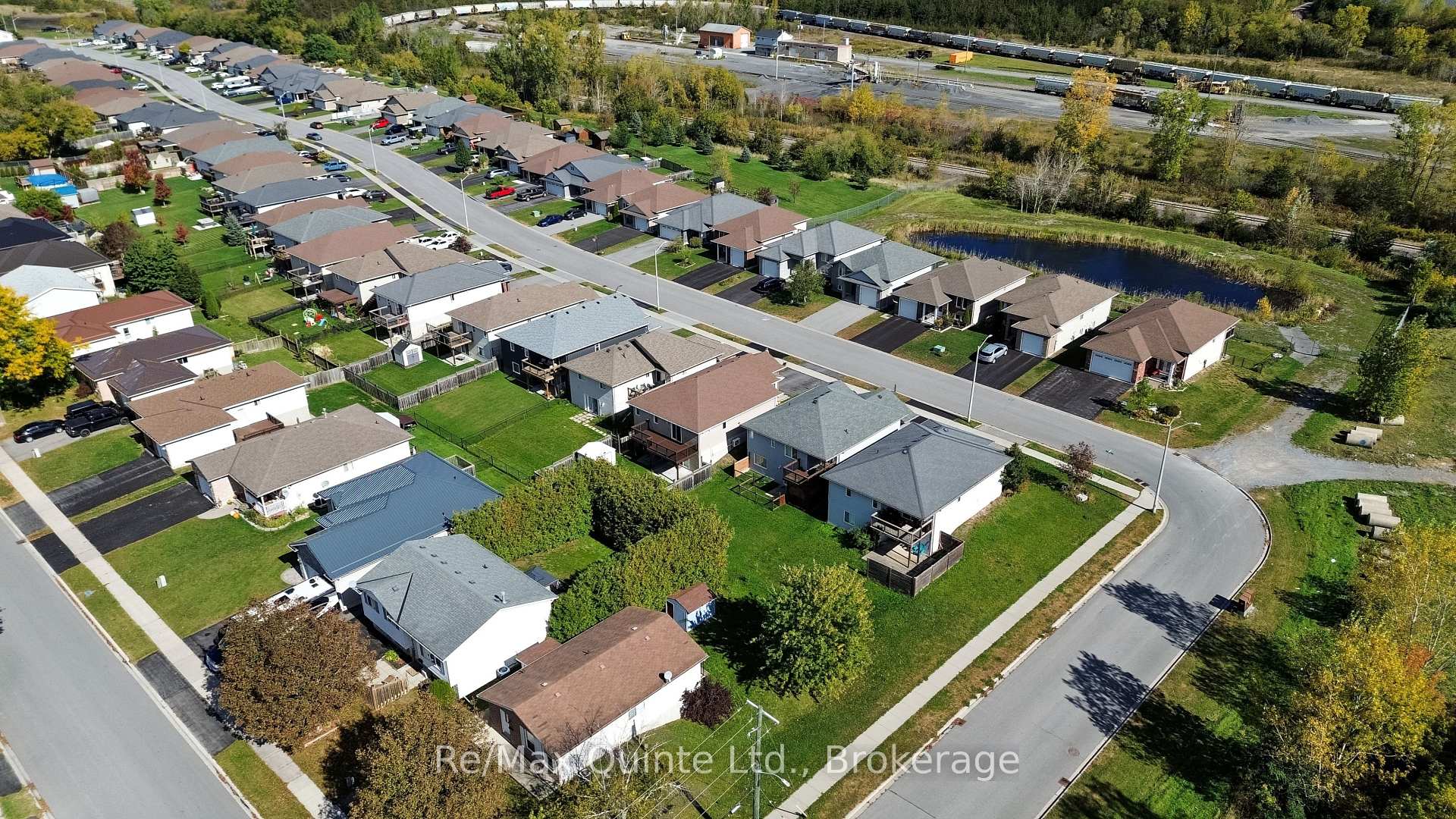 Photo 4 of Unit A, 110 Greenhill Lane, Belleville, Belleville Ward — HOMEH