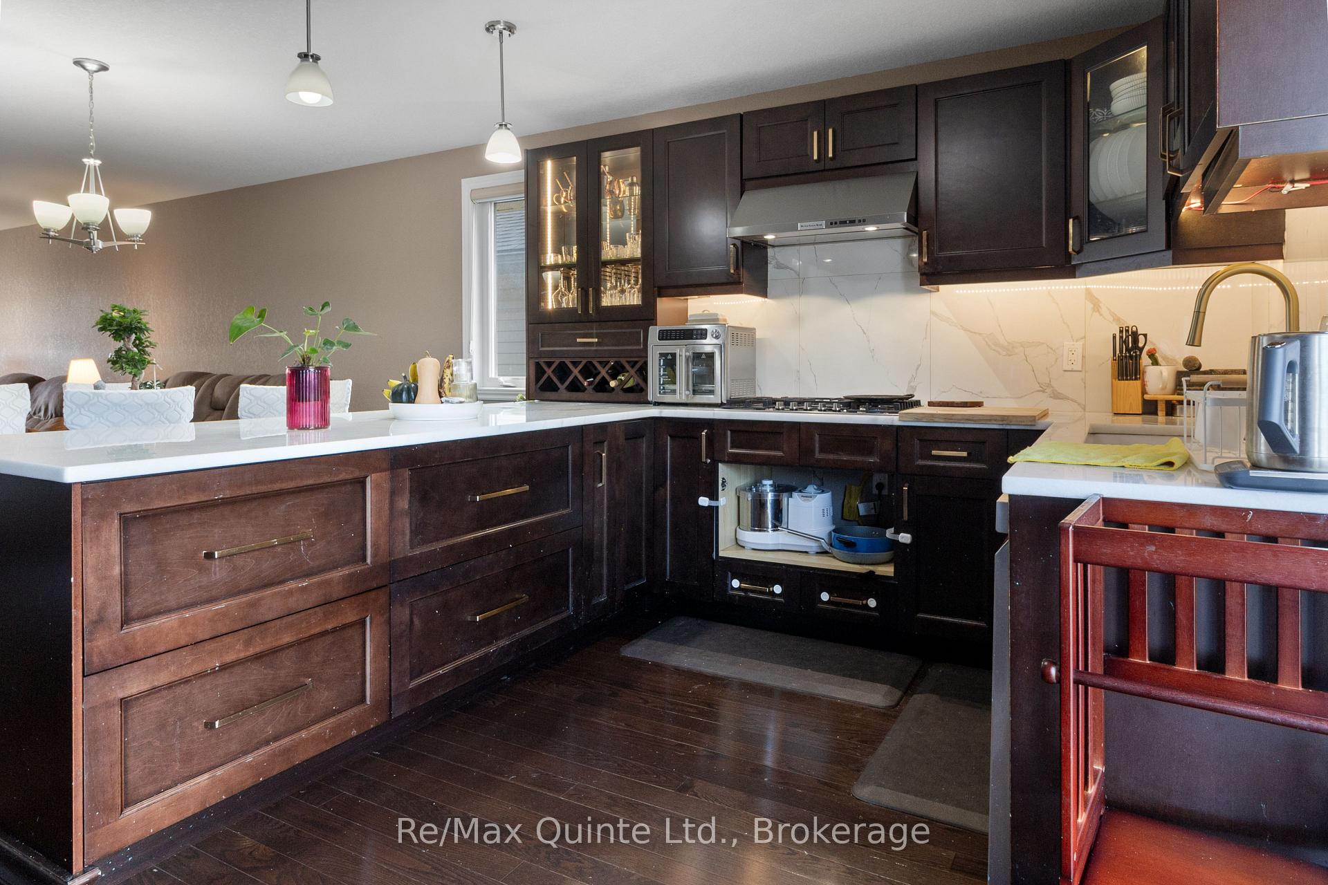 Photo 12 of Unit A, 110 Greenhill Lane, Belleville, Belleville Ward — HOMEH