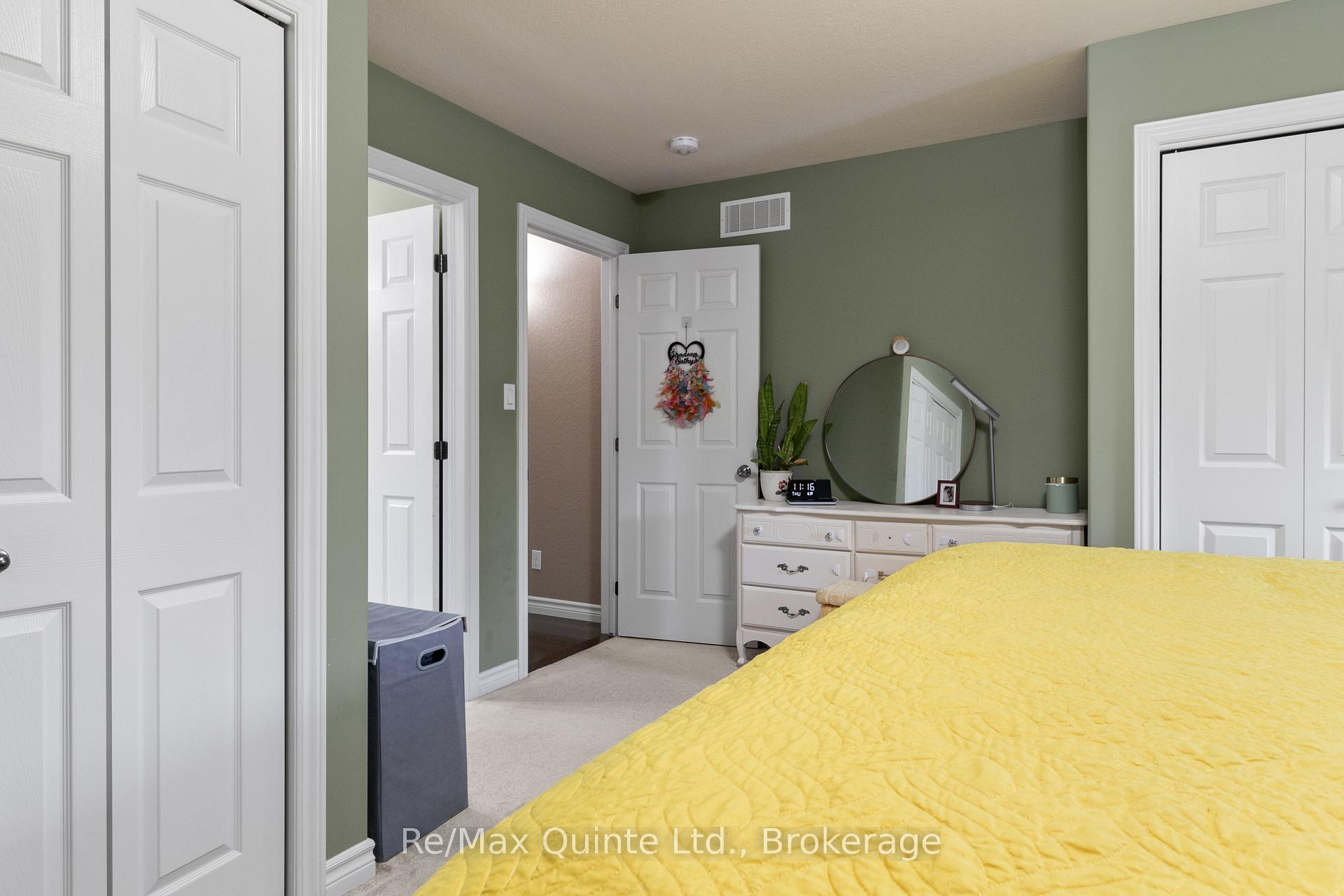 Photo 15 of Unit A, 110 Greenhill Lane, Belleville, Belleville Ward — HOMEH