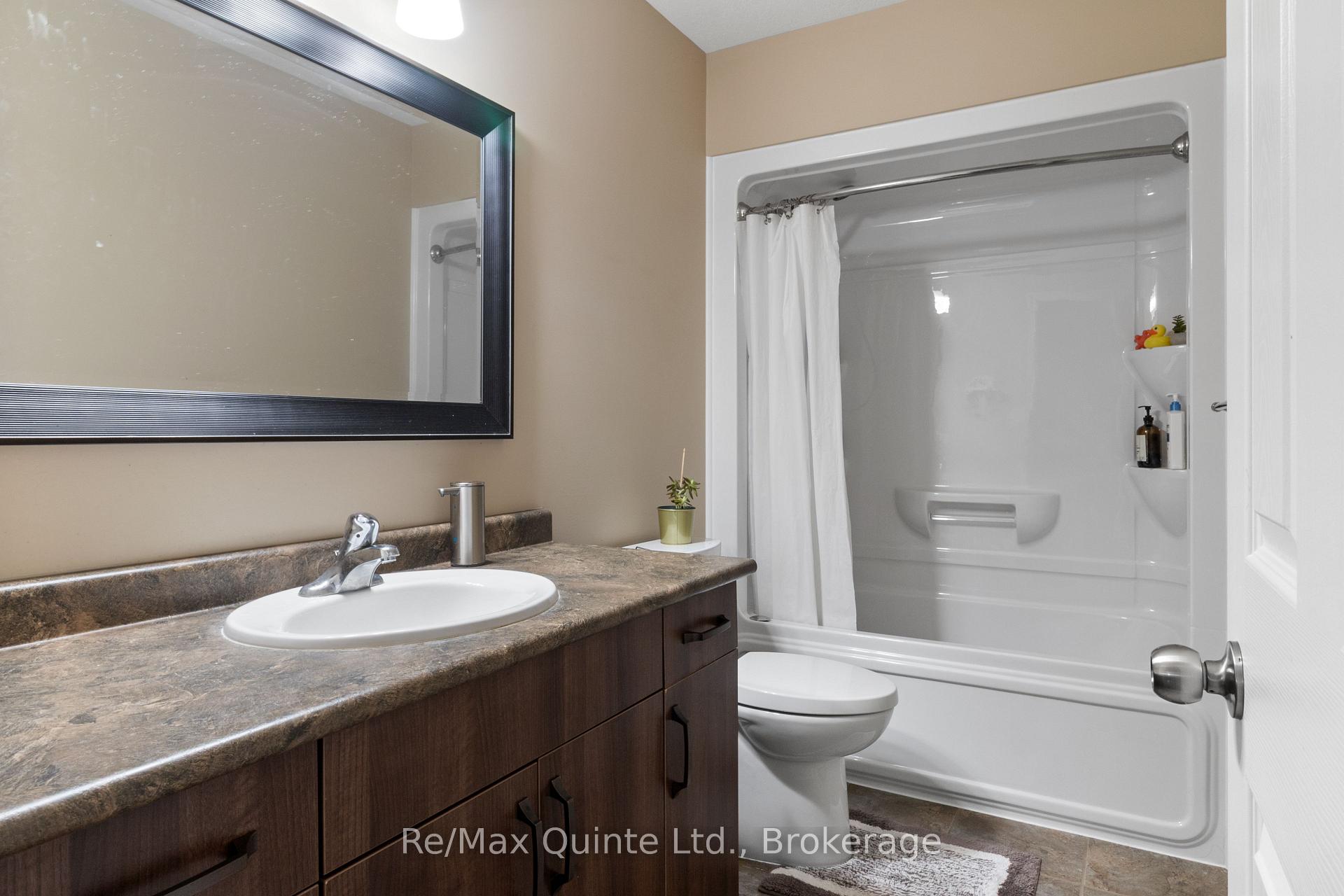 Photo 18 of Unit A, 110 Greenhill Lane, Belleville, Belleville Ward — HOMEH