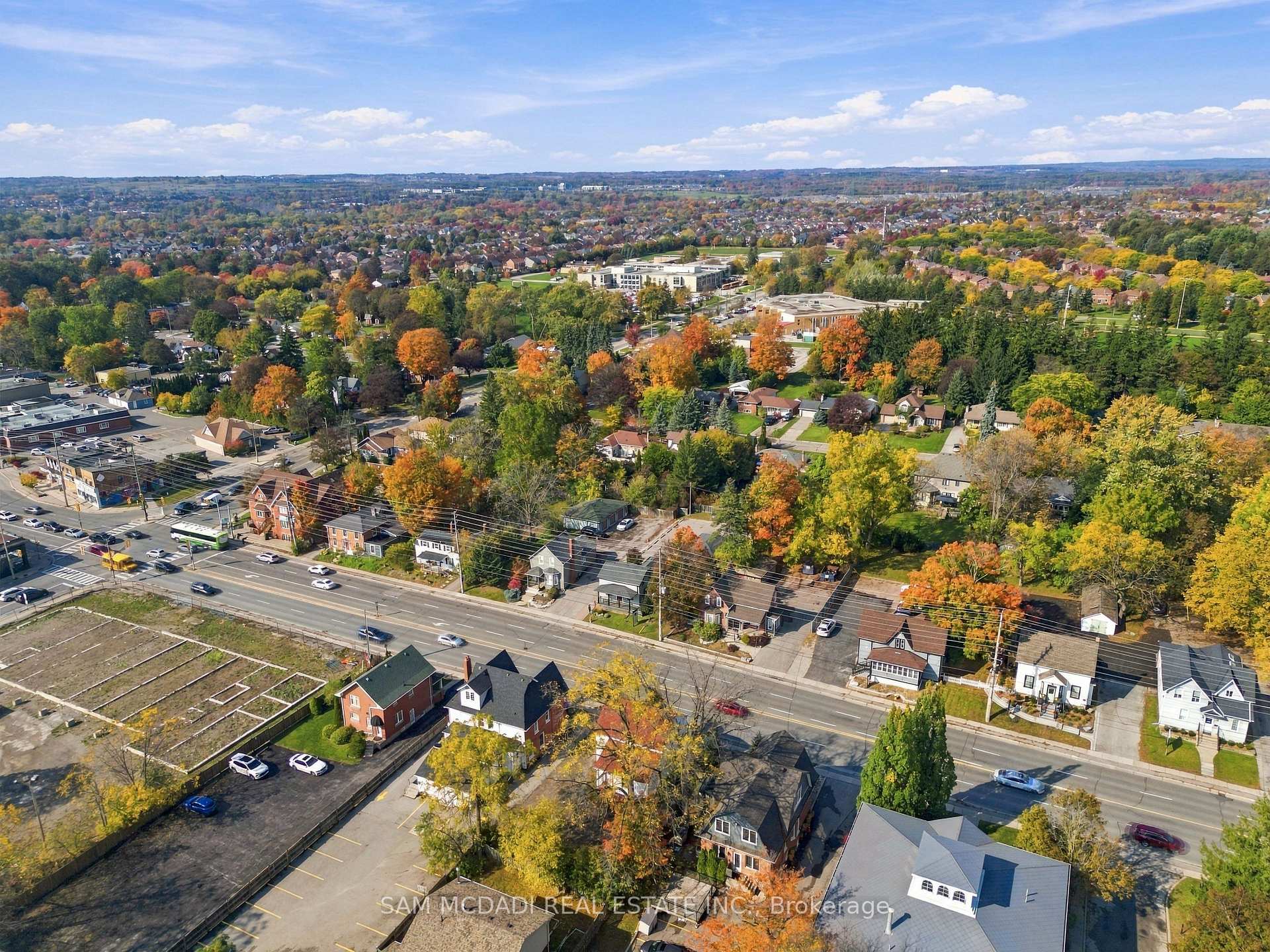 Photo 4 of 571 Kingston Road W, Ajax, Central West — HOMEH