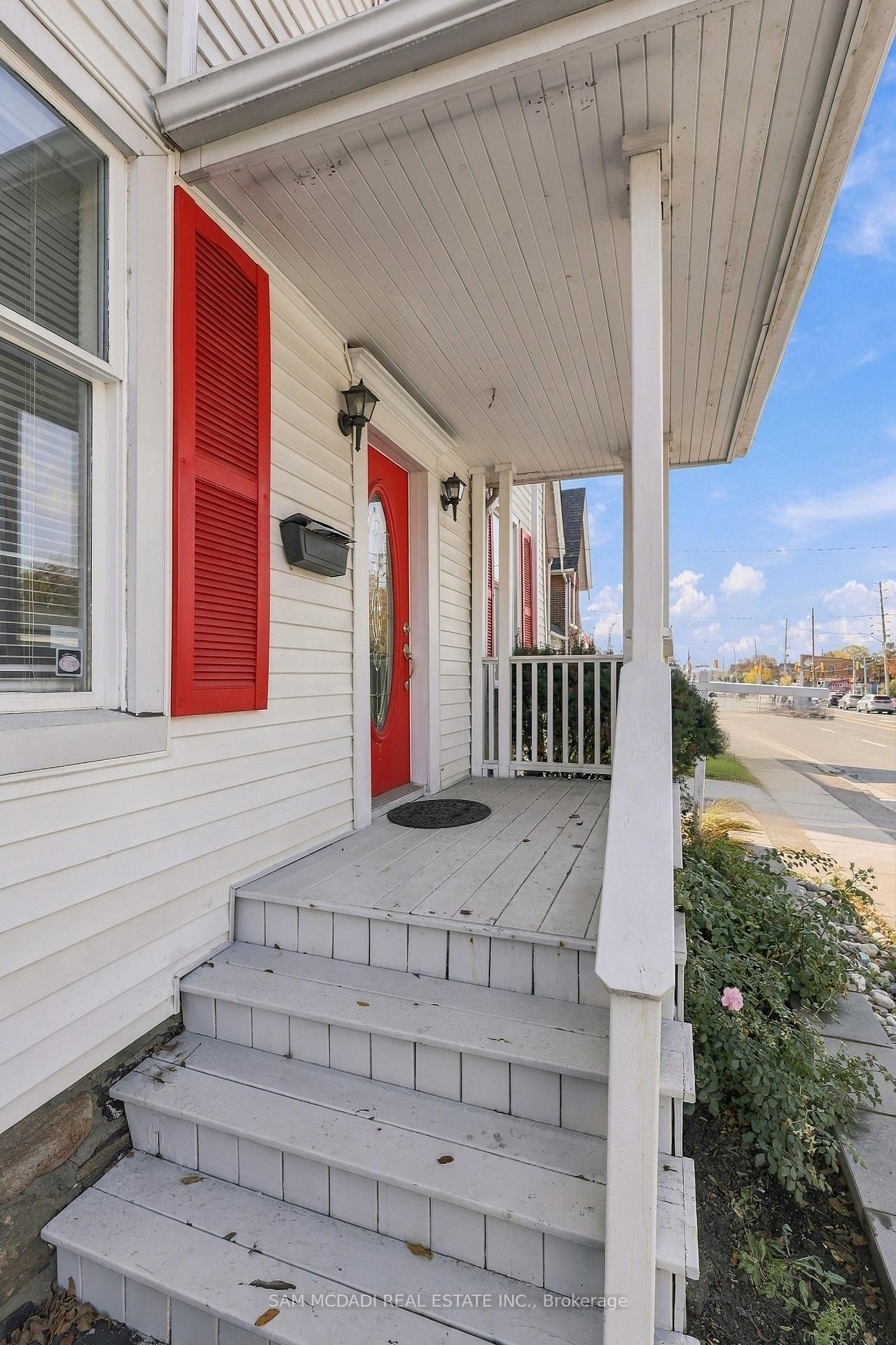 Photo 5 of 571 Kingston Road W, Ajax, Central West — HOMEH