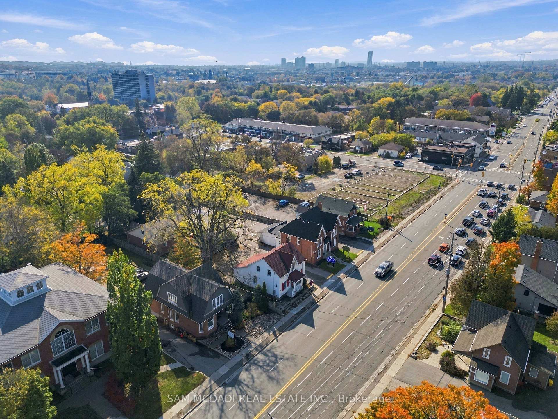 Photo 41 of 571 Kingston Road W, Ajax, Central West — HOMEH