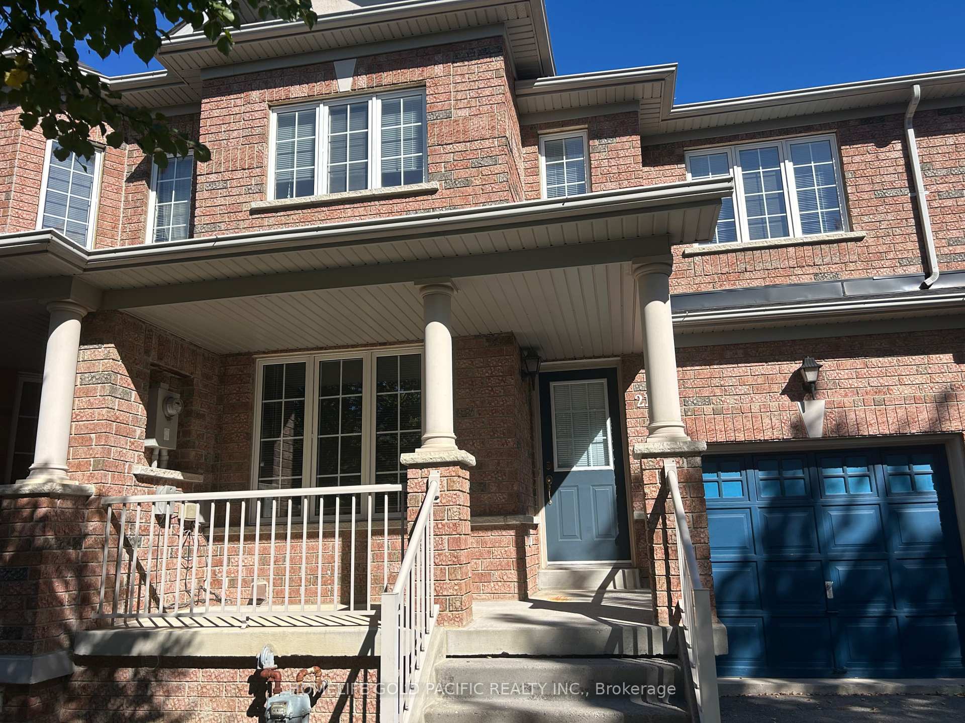 Photo 2 of 219 Hammersly Boulevard, Markham, Wismer — HOMEH