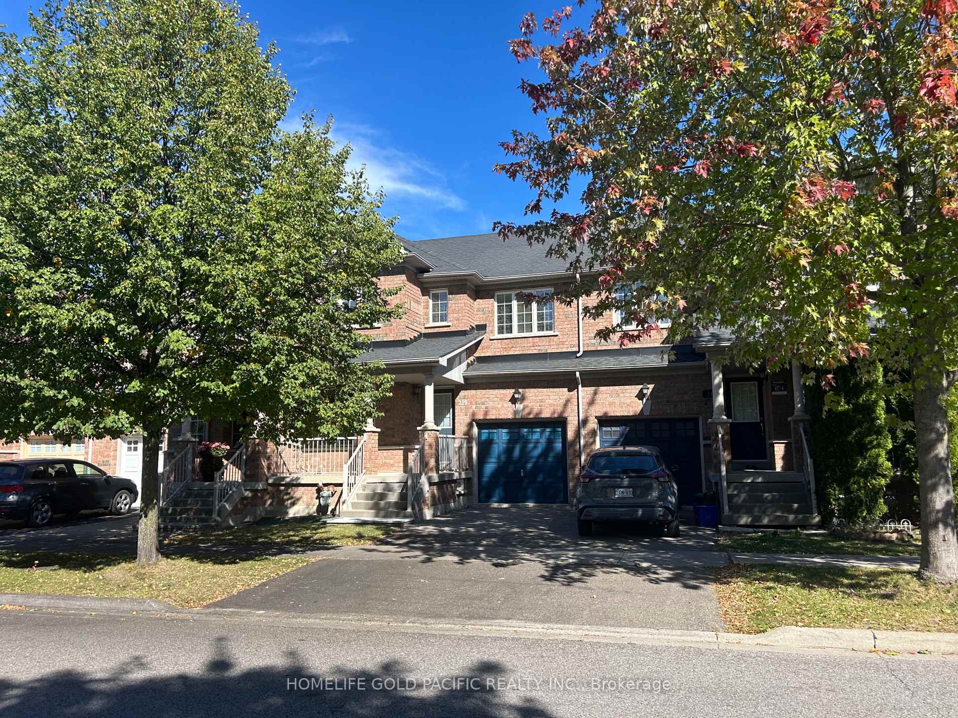 Photo 3 of 219 Hammersly Boulevard, Markham, Wismer — HOMEH