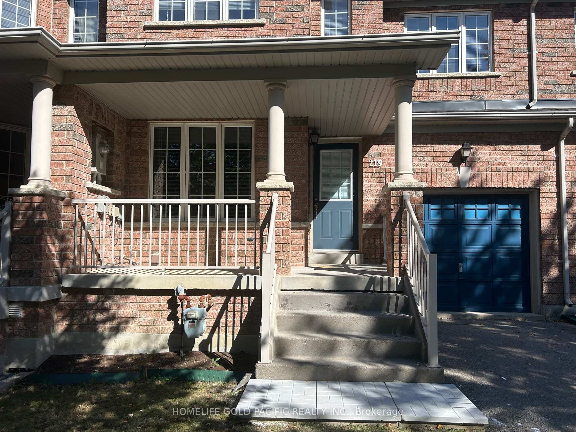 Photo 4 of 219 Hammersly Boulevard, Markham, Wismer — HOMEH