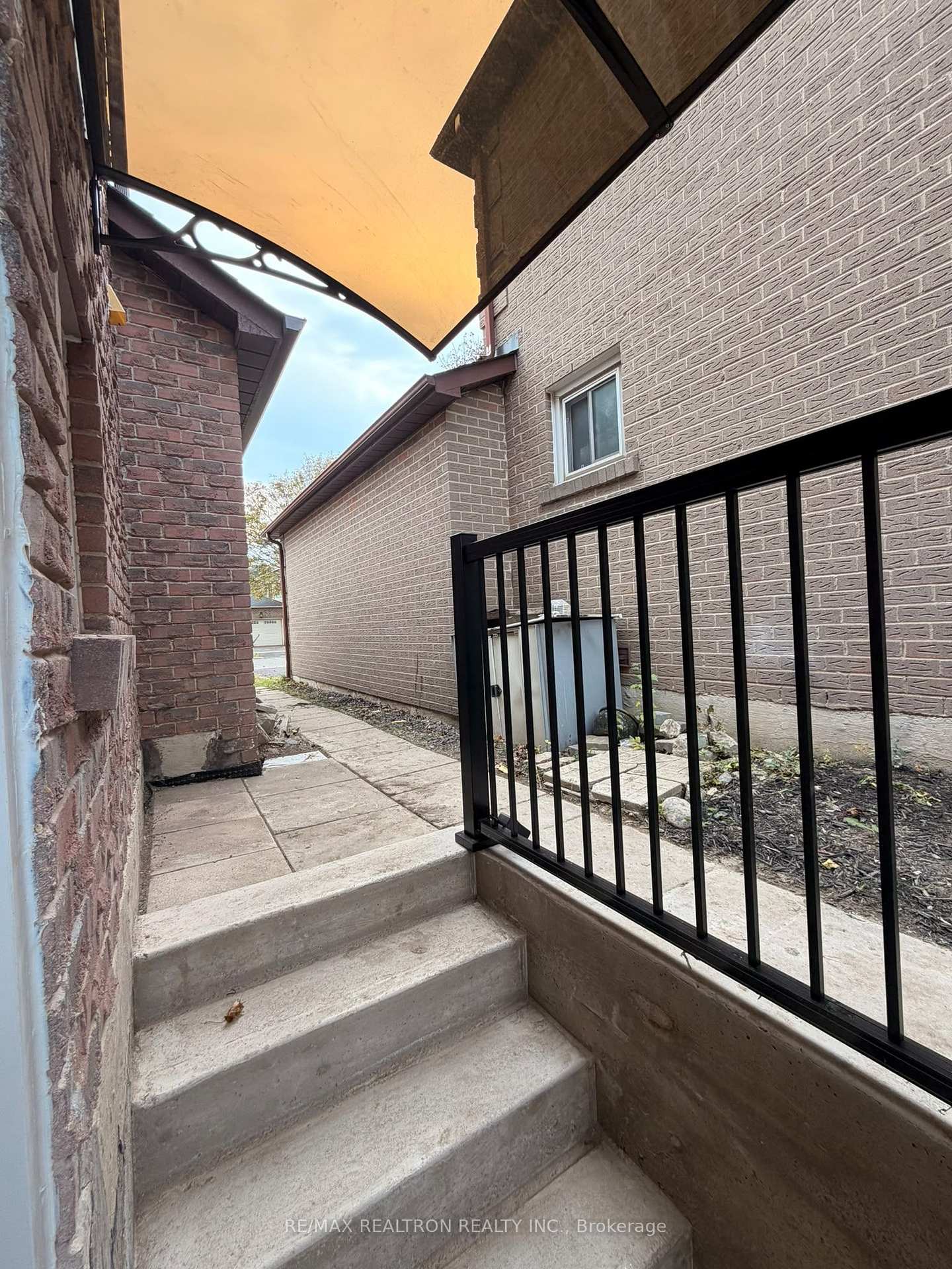 Photo 1 of 105 Chatfield Drive, Ajax, Central West — HOMEH