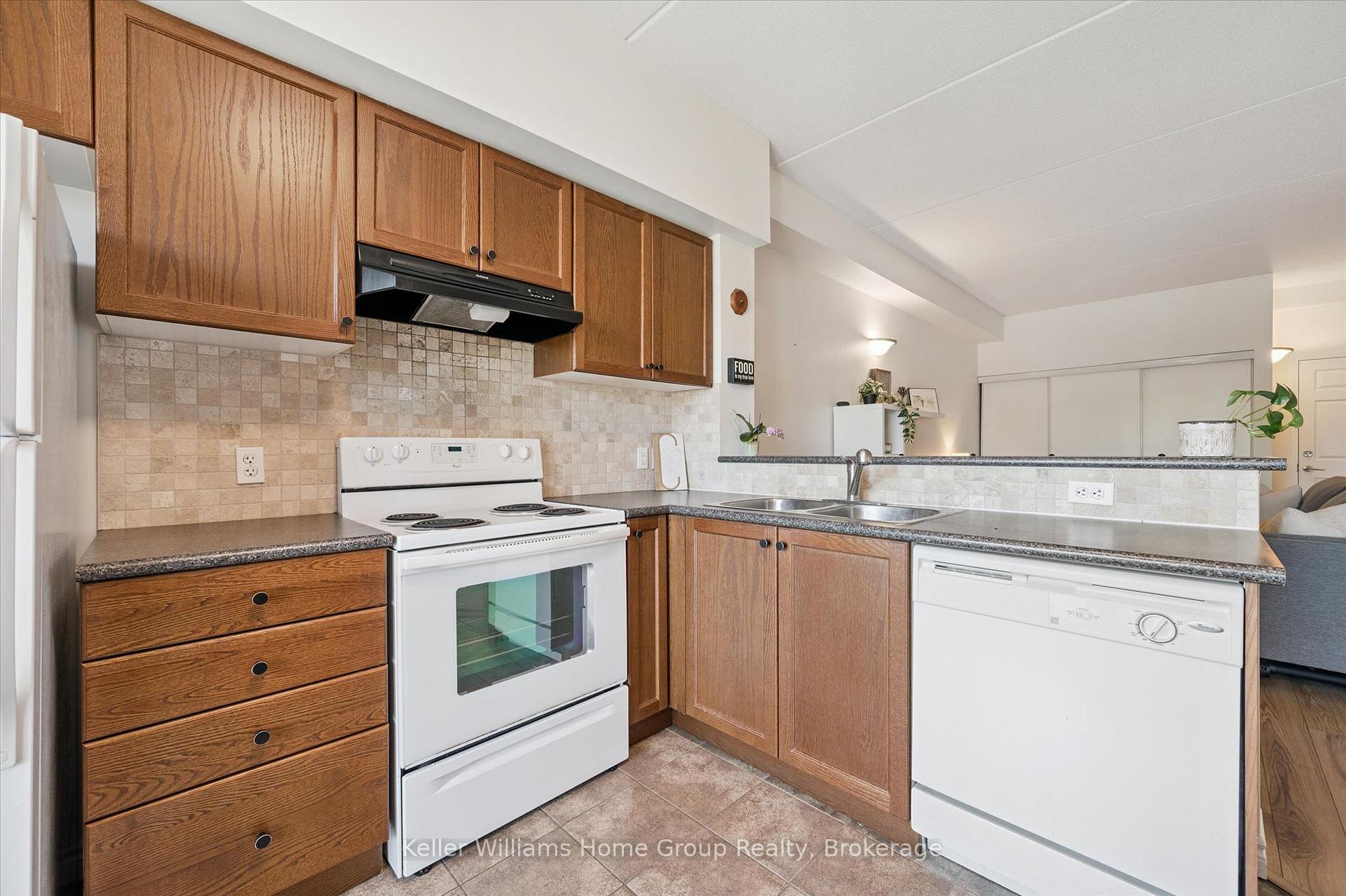 Photo 12 of Unit 114, 308 Watson Parkway N, Guelph, Grange Road — HOMEH