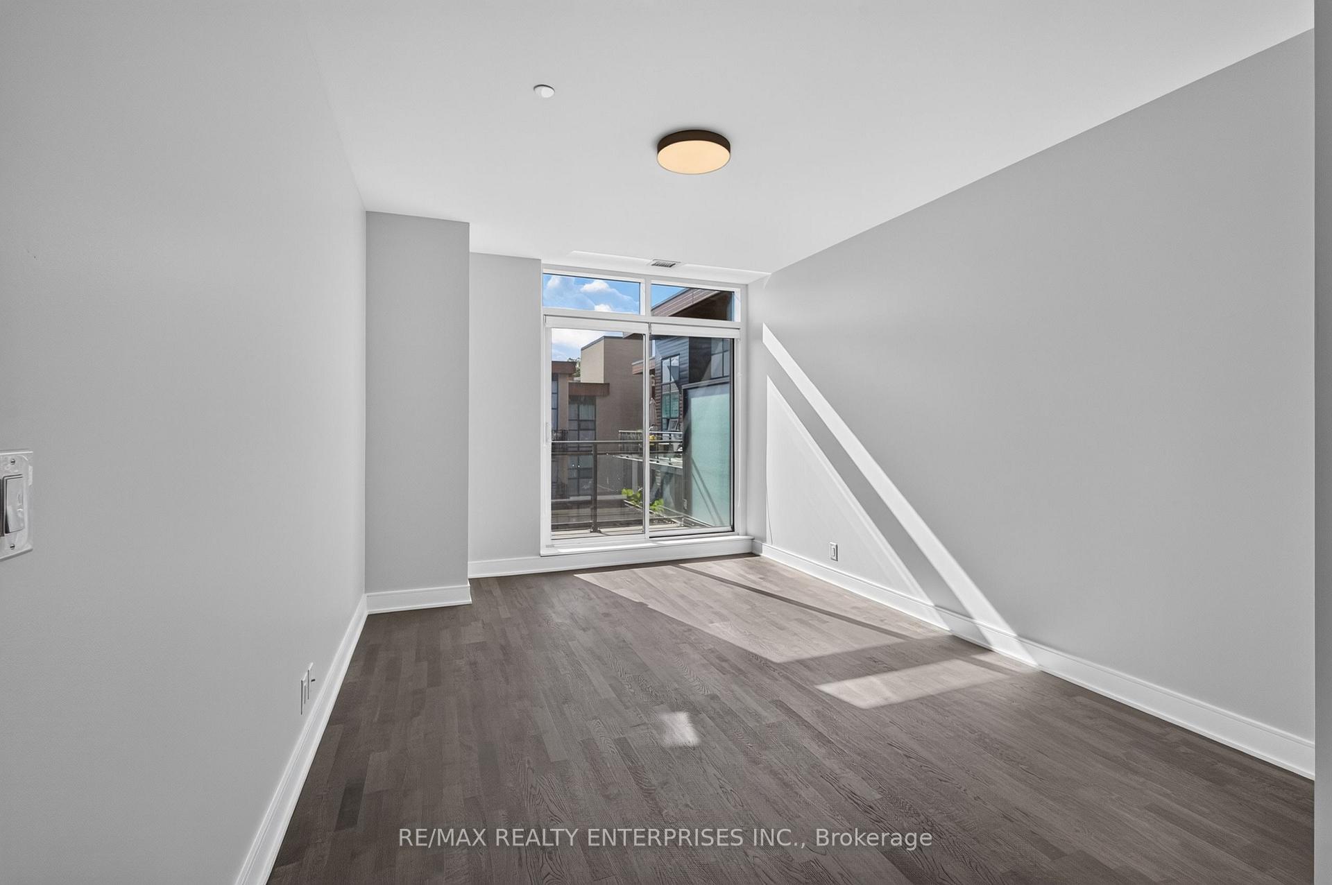 Photo 10 of Unit 457, 1575 Lakeshore Road W, Mississauga, Clarkson — HOMEH