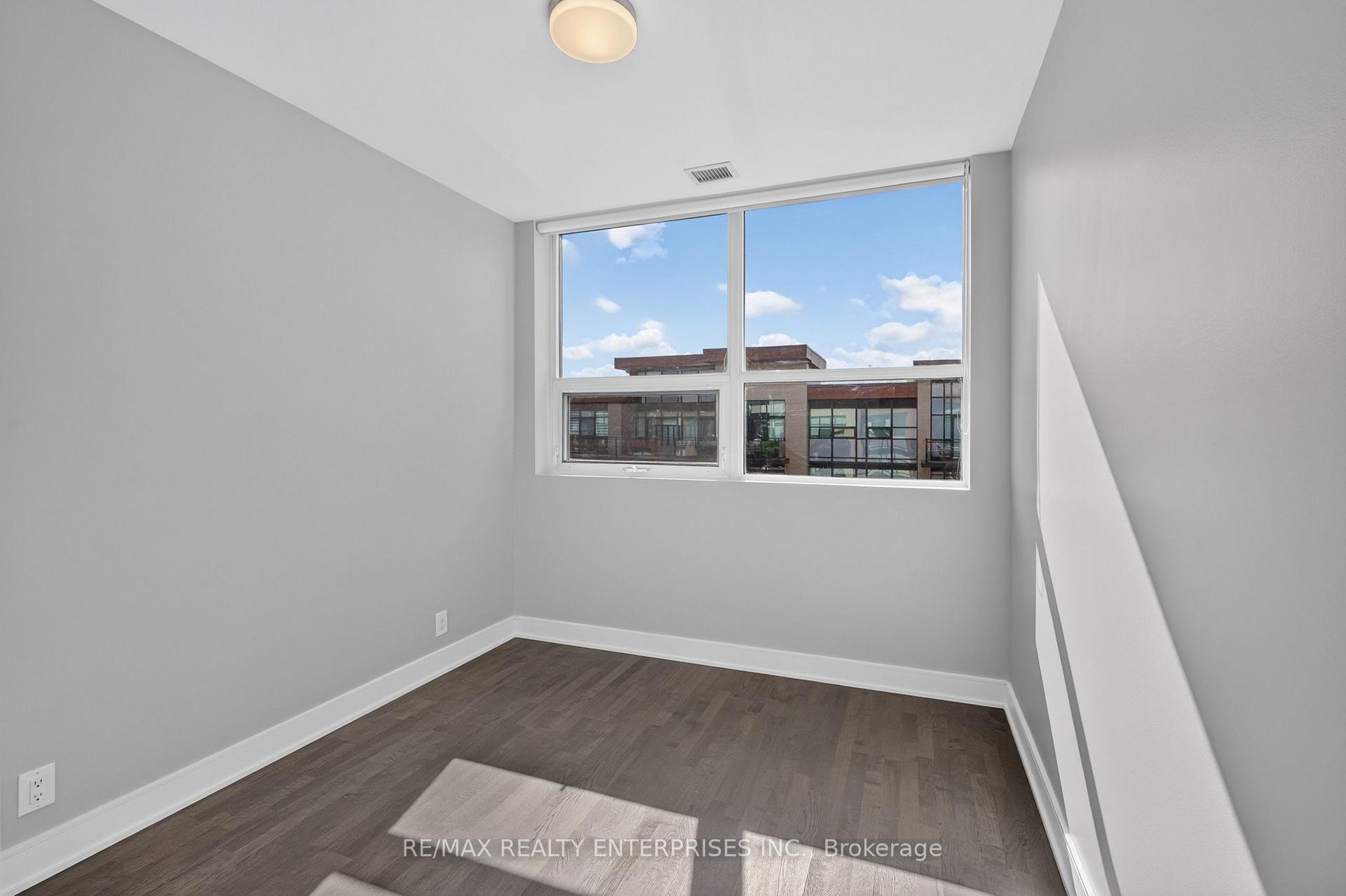Photo 14 of Unit 457, 1575 Lakeshore Road W, Mississauga, Clarkson — HOMEH