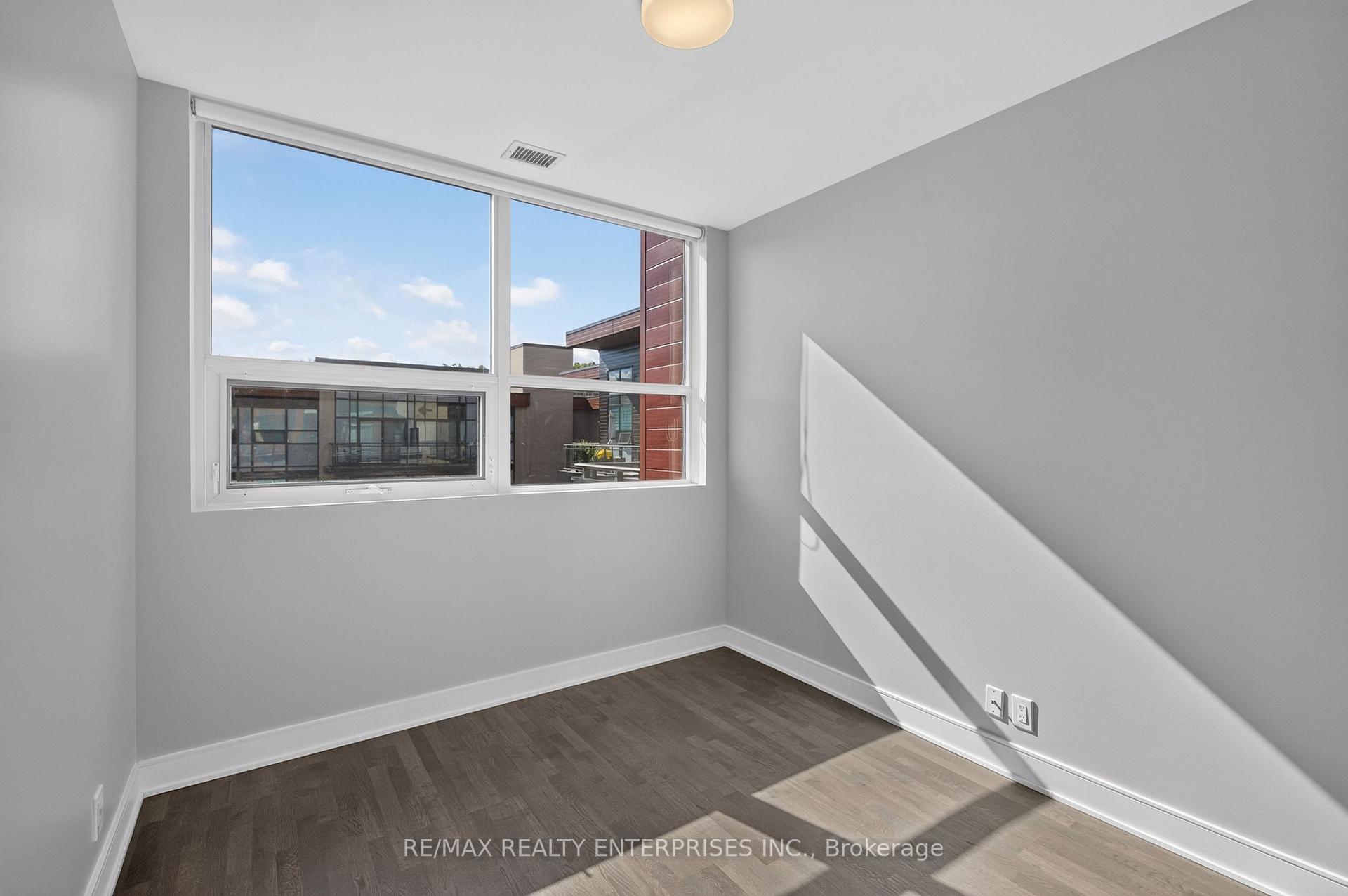 Photo 15 of Unit 457, 1575 Lakeshore Road W, Mississauga, Clarkson — HOMEH