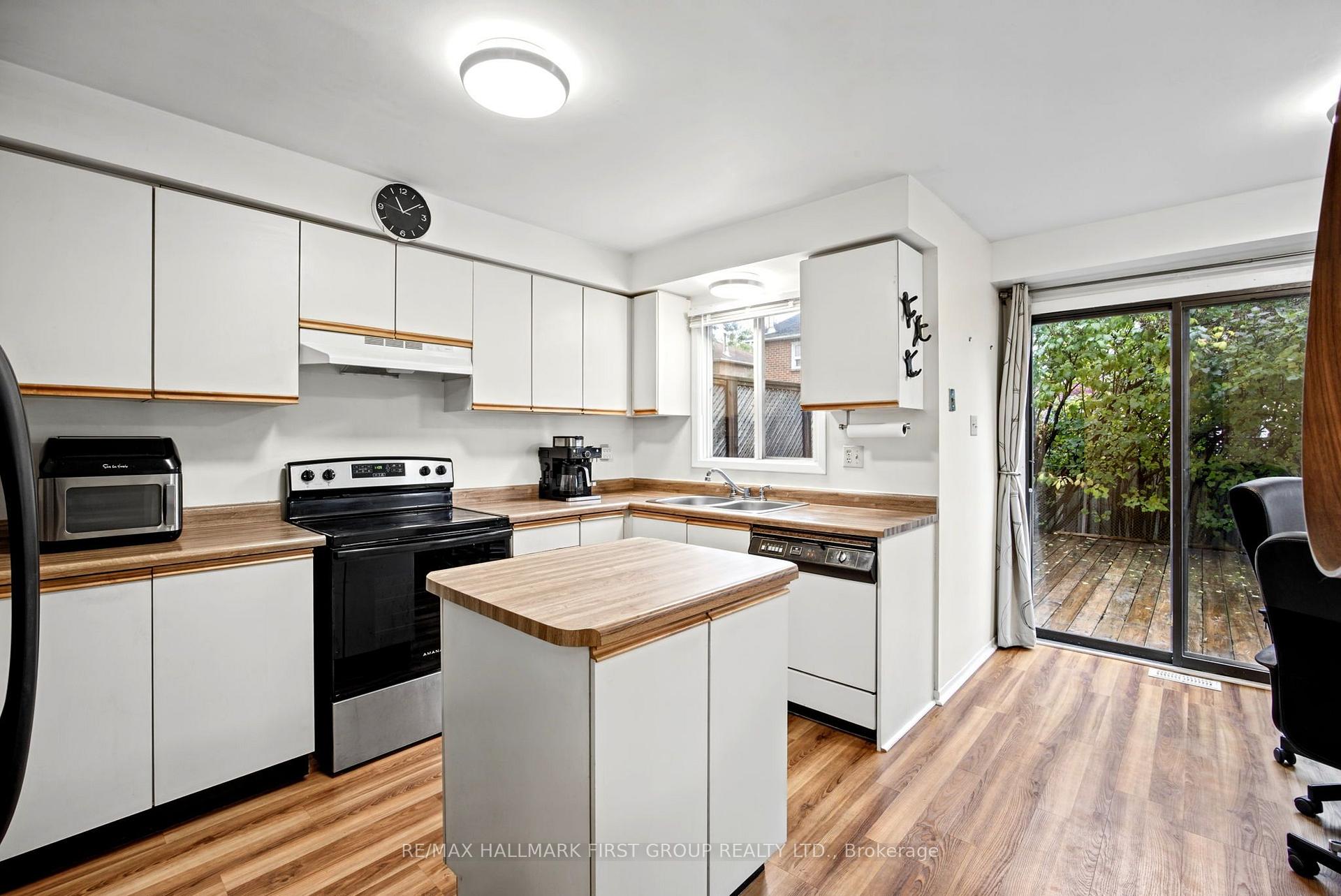Photo 17 of 41 Pearce Drive, Ajax, Central West — HOMEH