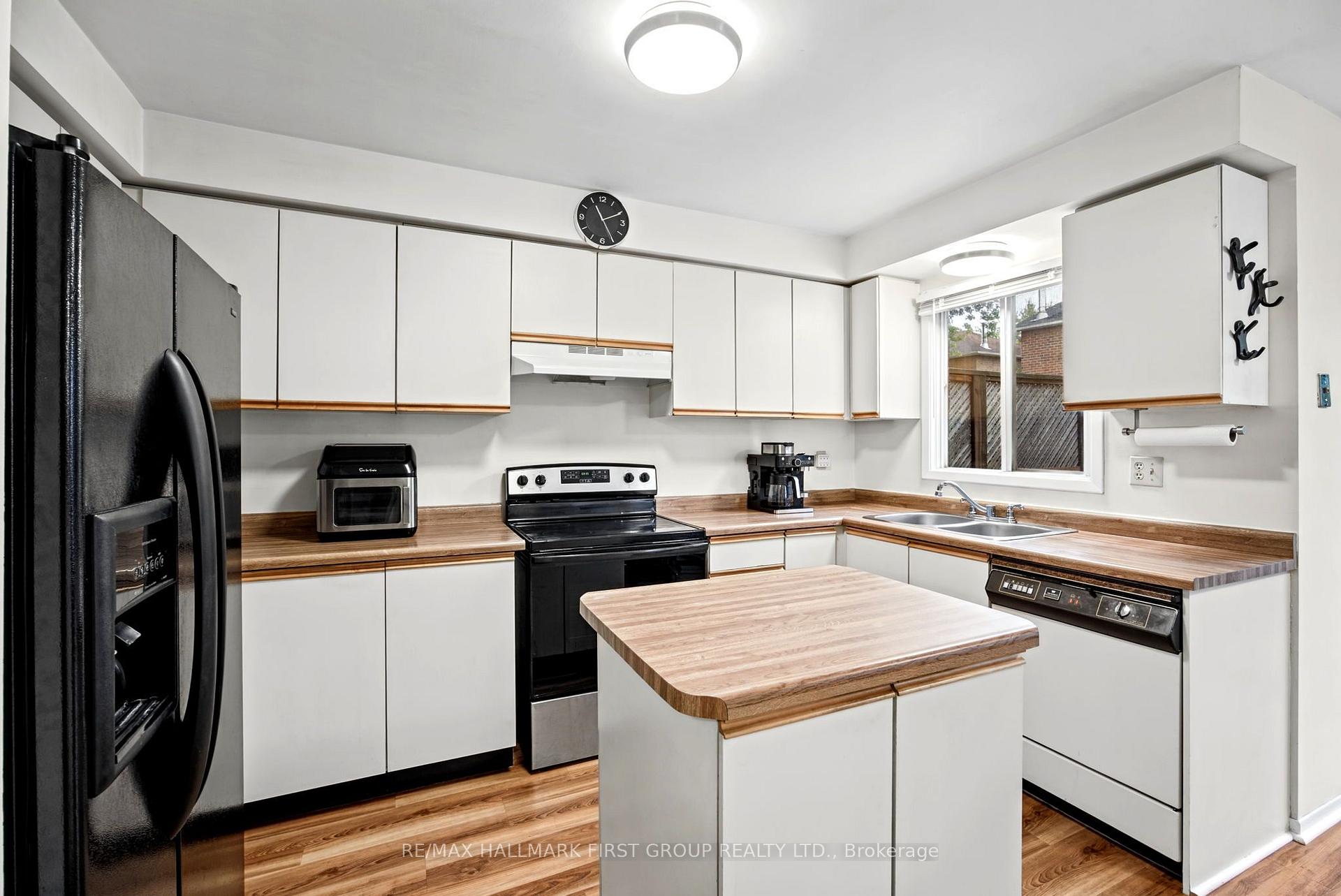 Photo 18 of 41 Pearce Drive, Ajax, Central West — HOMEH