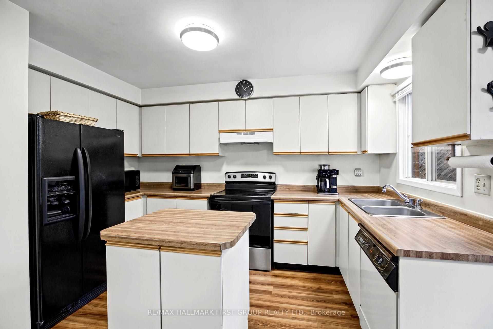 Photo 19 of 41 Pearce Drive, Ajax, Central West — HOMEH