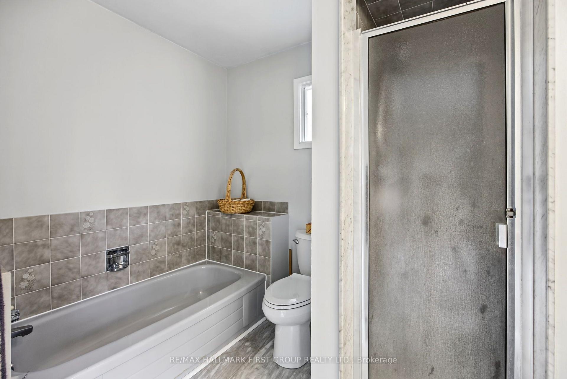 Photo 36 of 41 Pearce Drive, Ajax, Central West — HOMEH