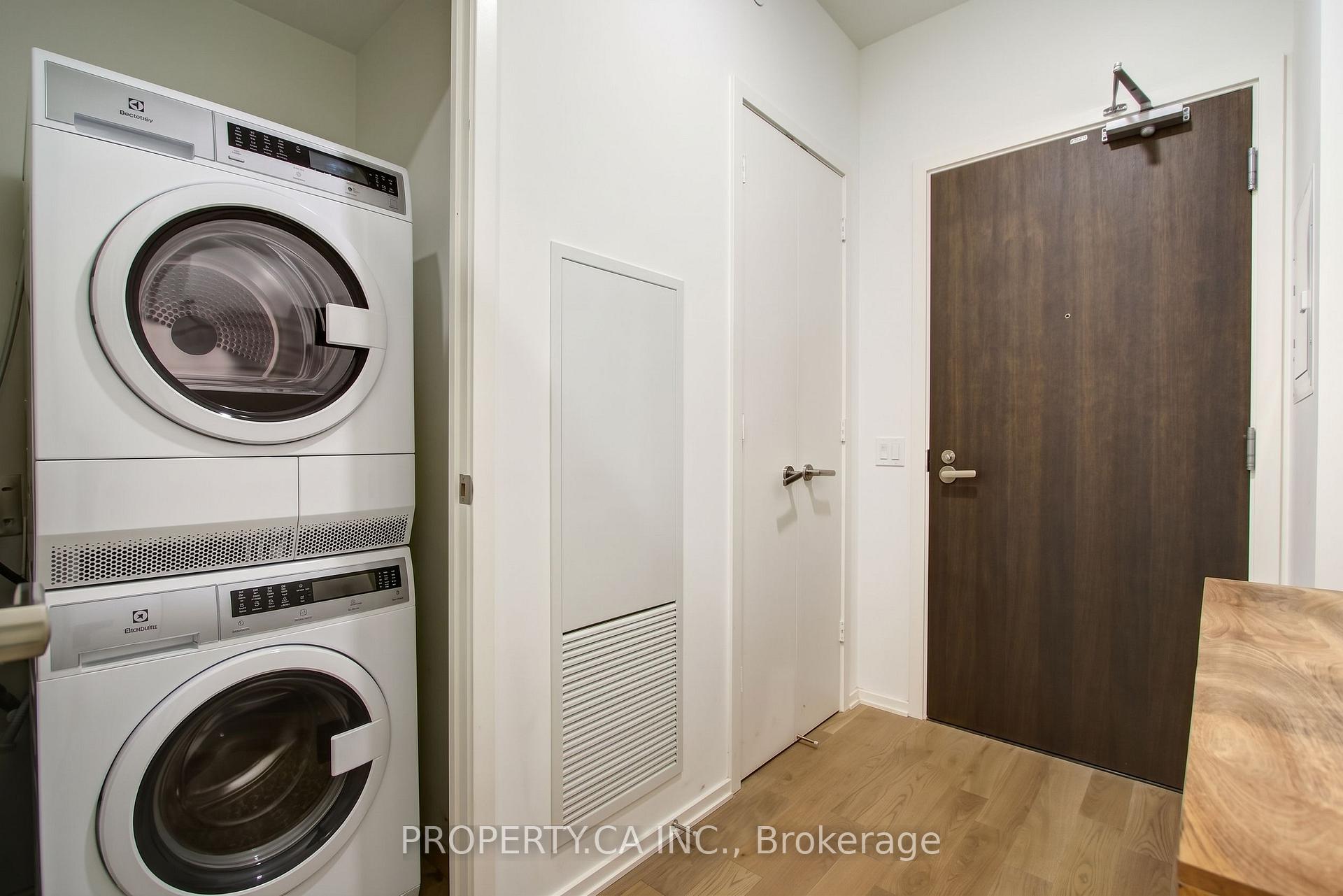 Photo 4 of Unit 716, 12 Bonnycastle Street, Toronto, Waterfront Communities — HOMEH